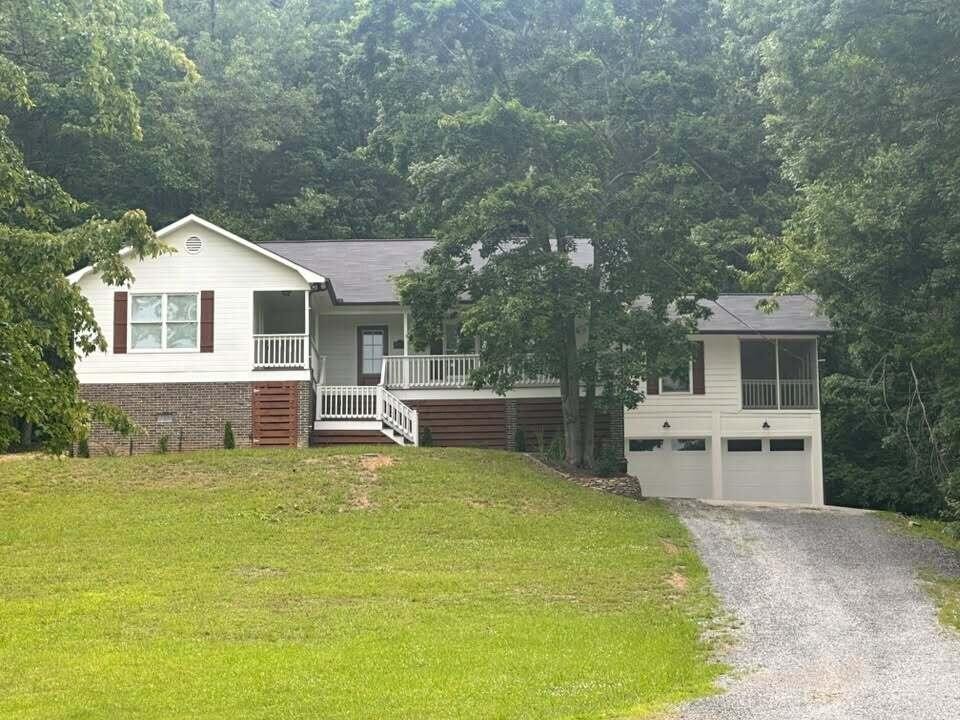 4121 Hidden Valley Road, NW