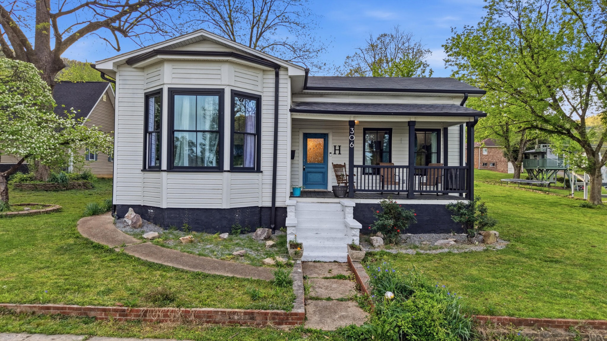 306 Pine Avenue