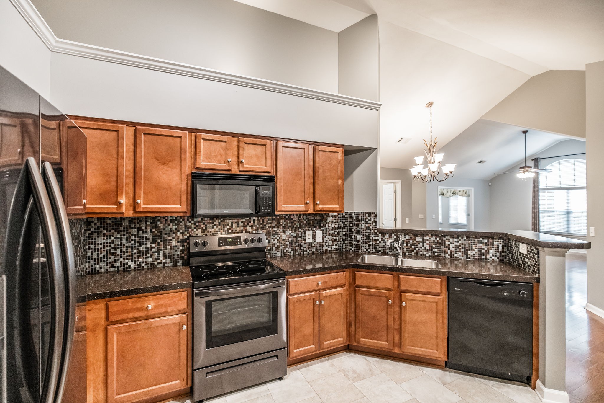 825 Browns Ln