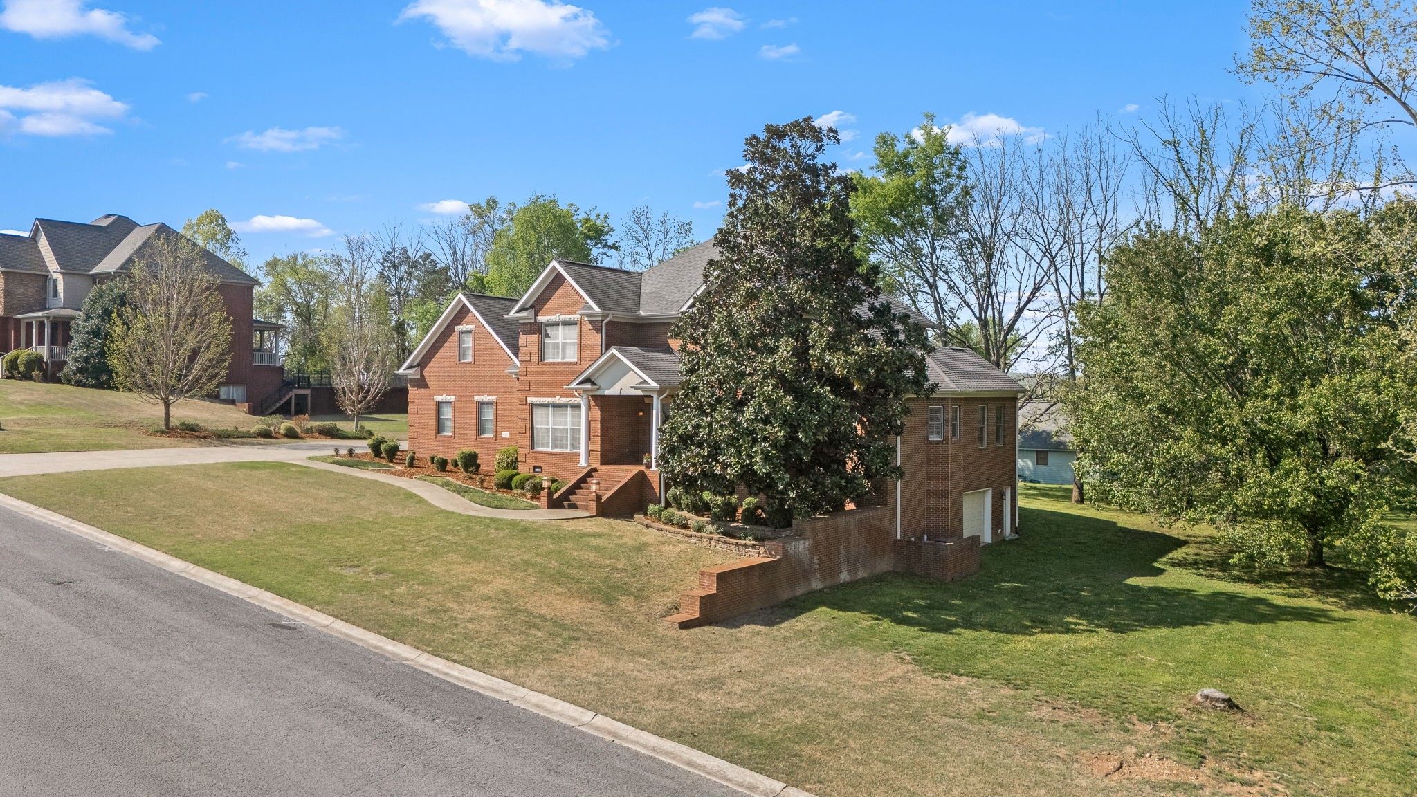 913 Dogwood Dr