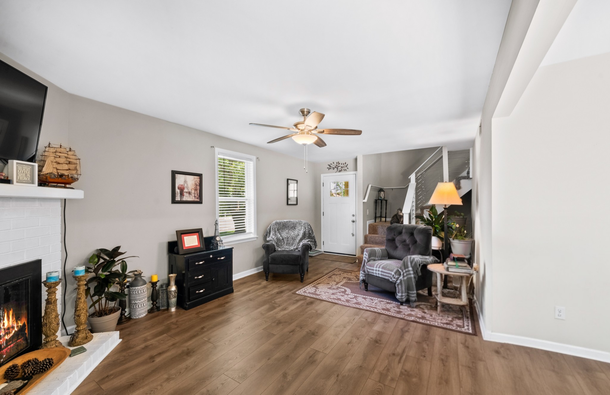 1126 Apple Valley Rd