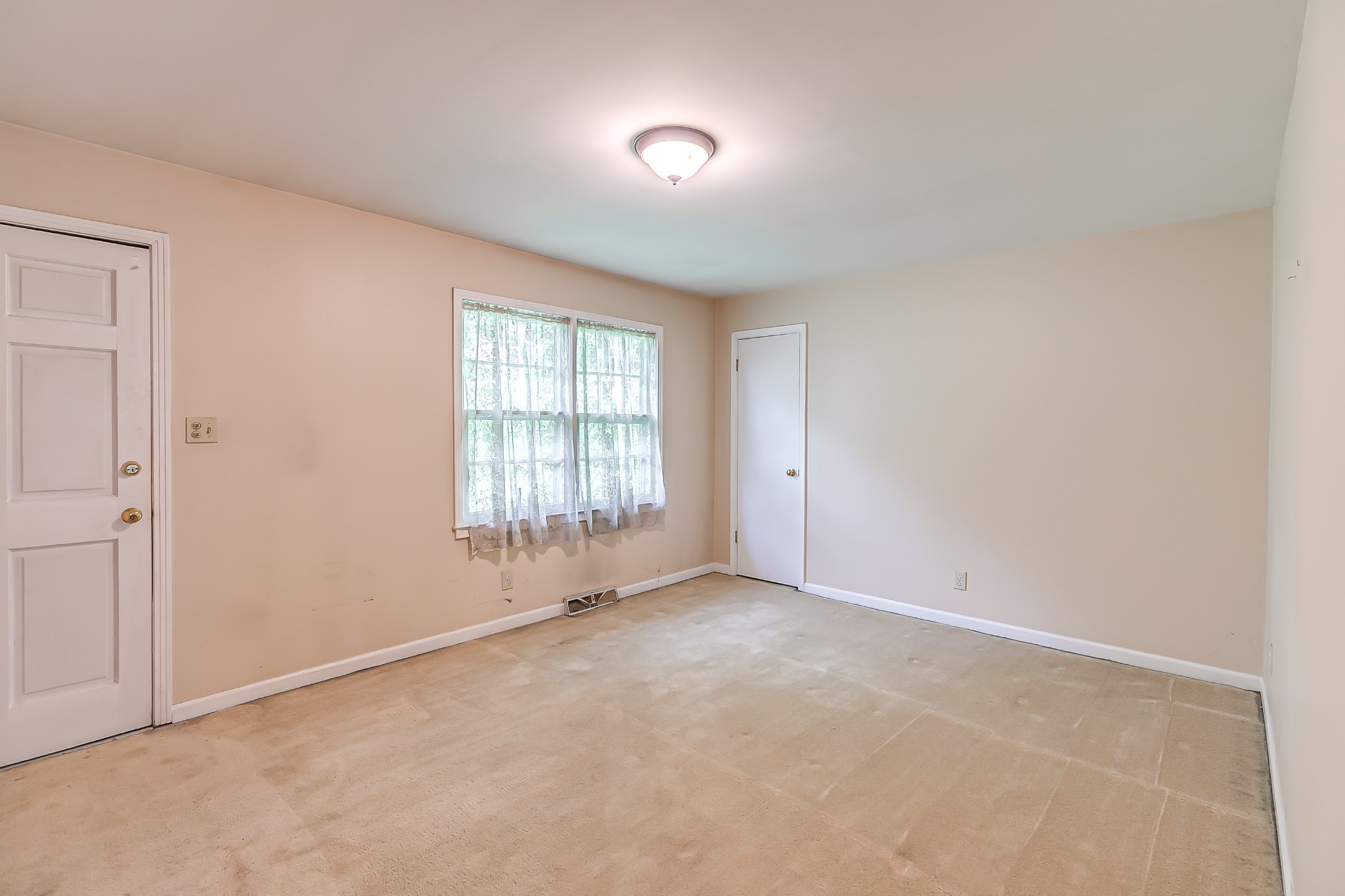904 Cheairs Cir