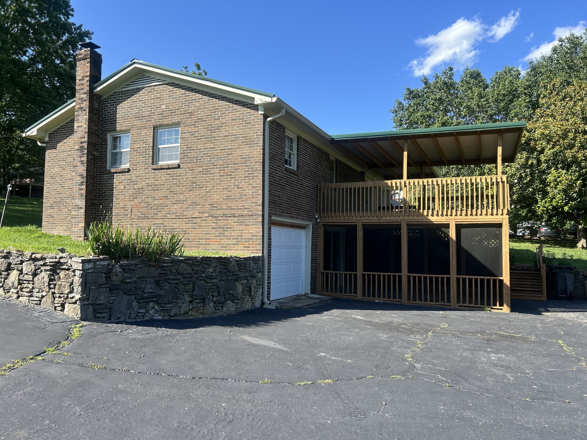 904 Cheairs Cir