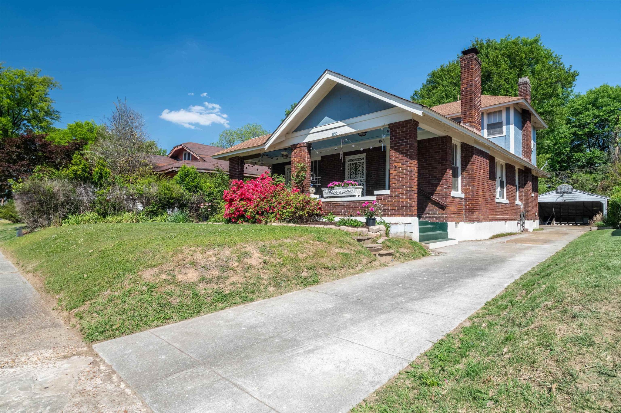 850 N WILLETT CIR