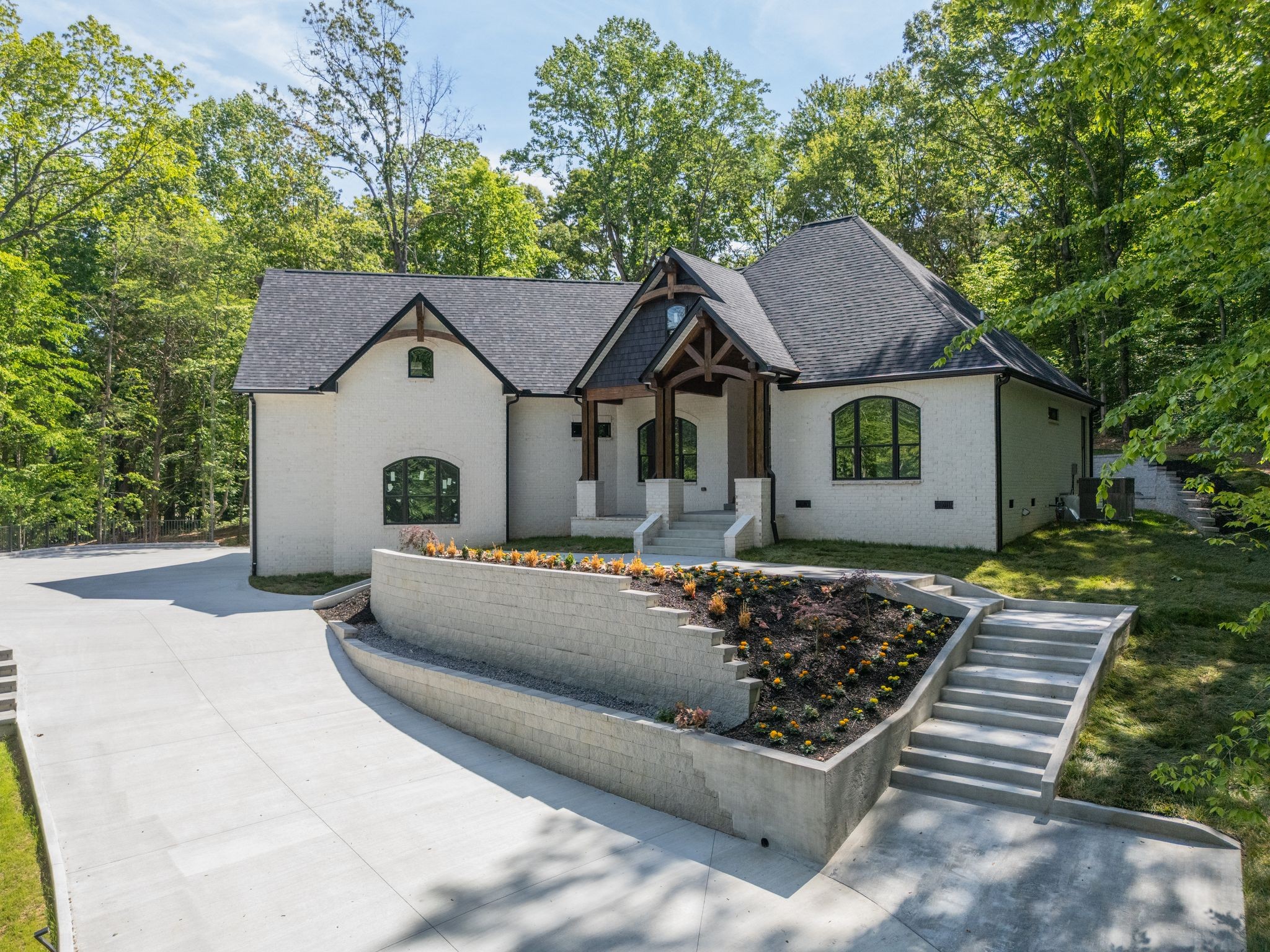 126 Dogwood Ct