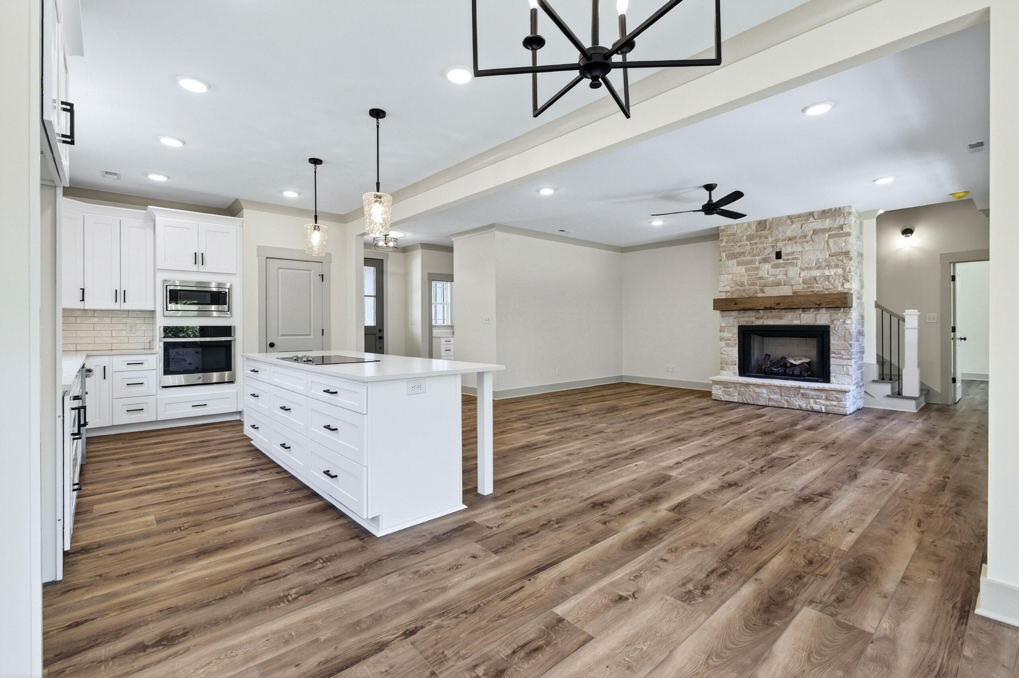 112 Arthur Lane, NW