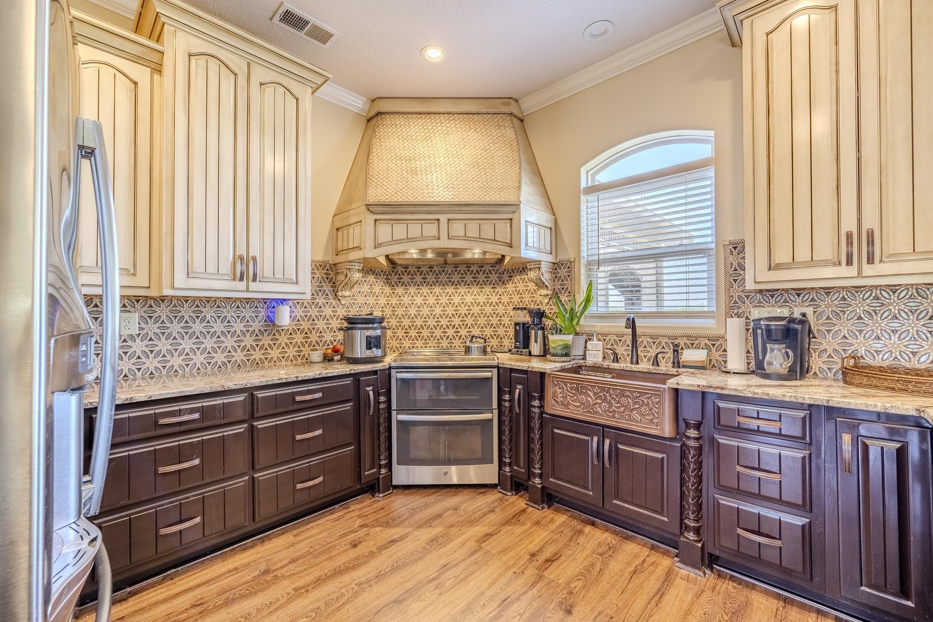875 FAITH LN
