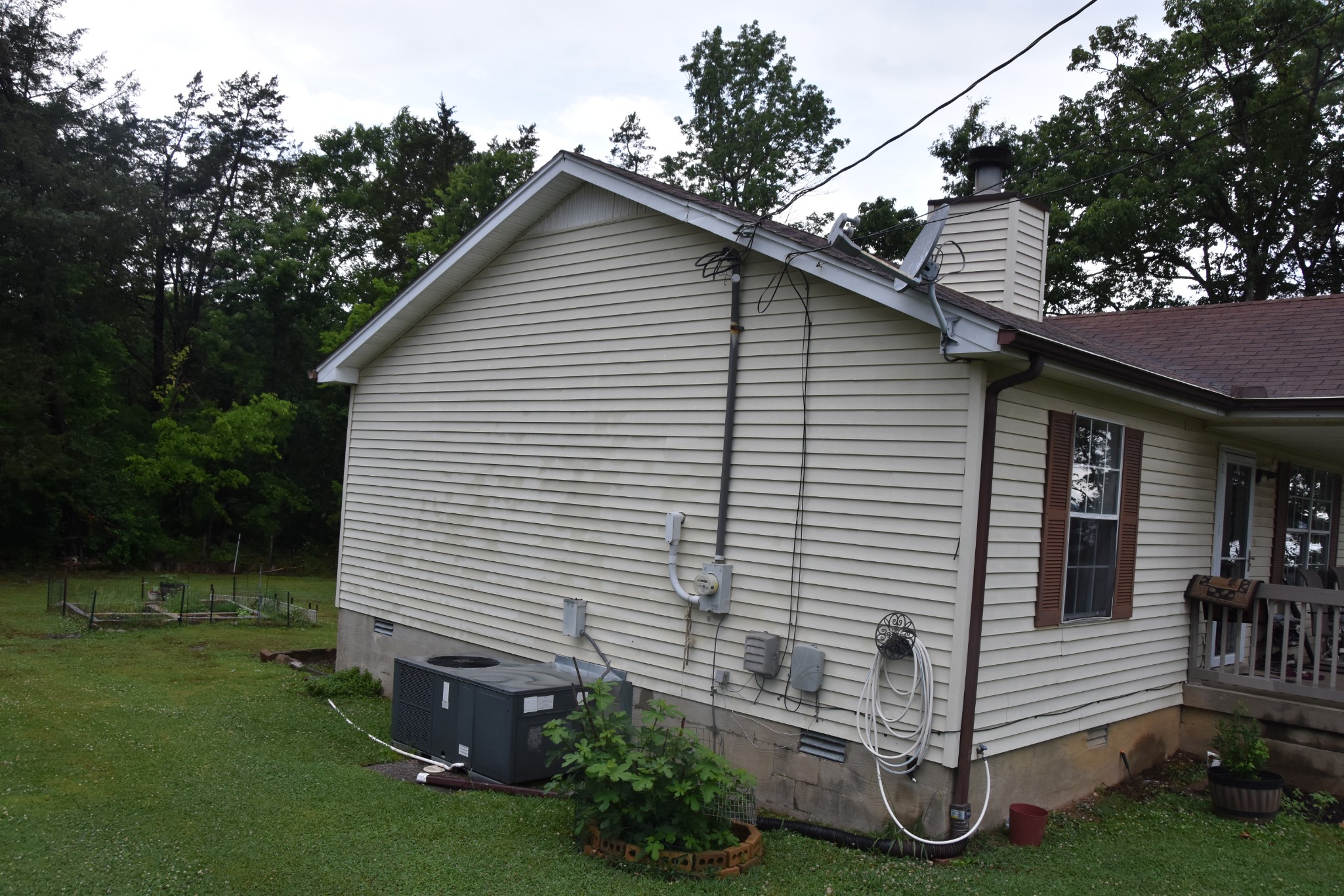 568 Woodcrest Dr