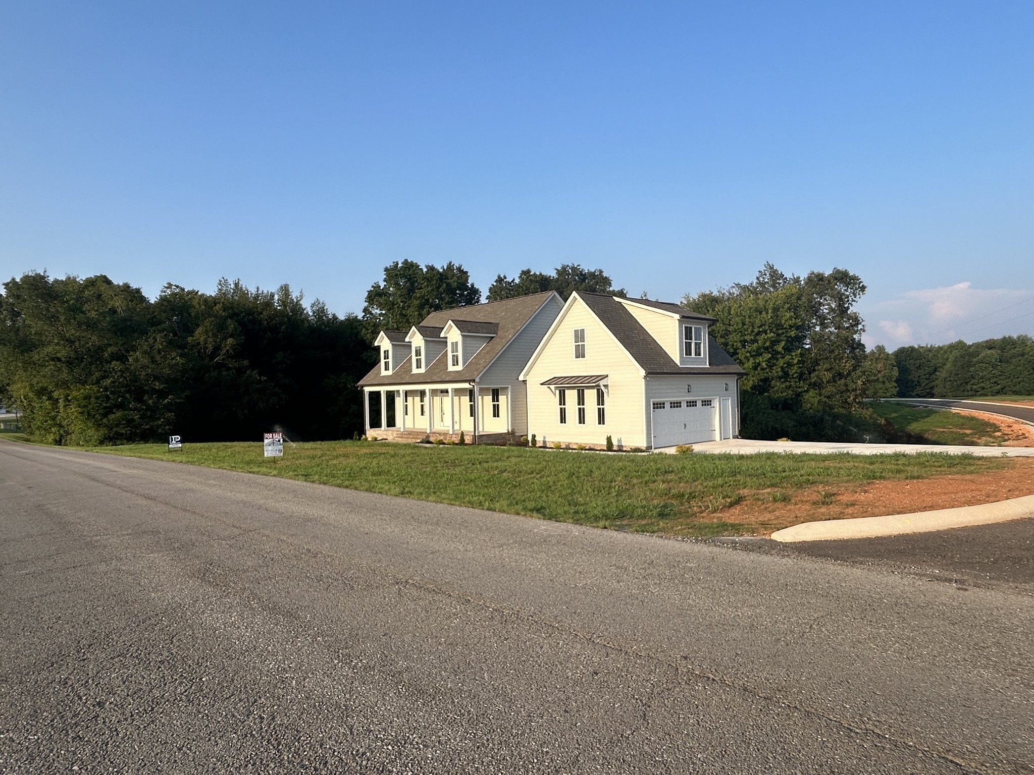 766 Awalt Dr