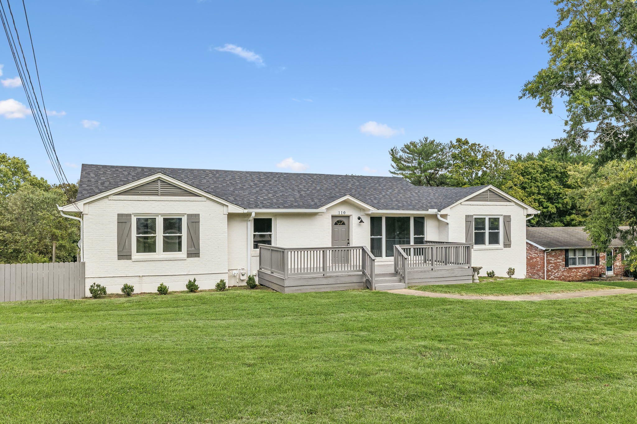 110 S Laurel Cir