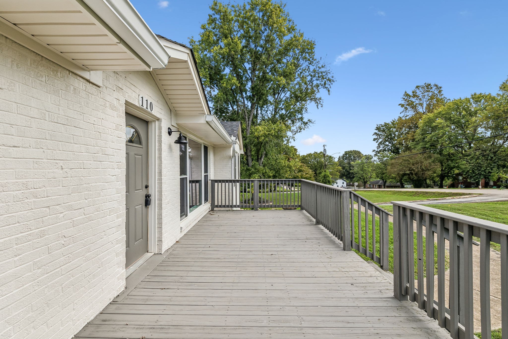 110 S Laurel Cir