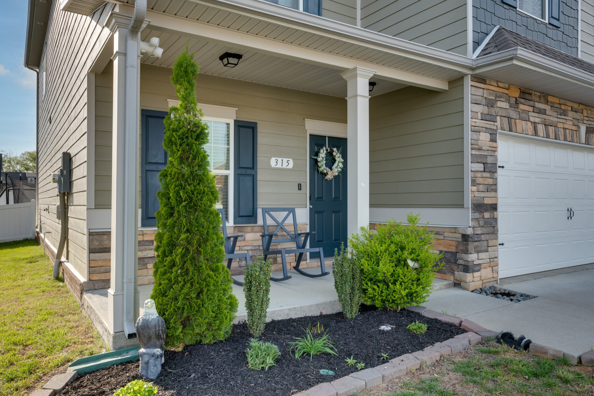 315 Petunia Dr