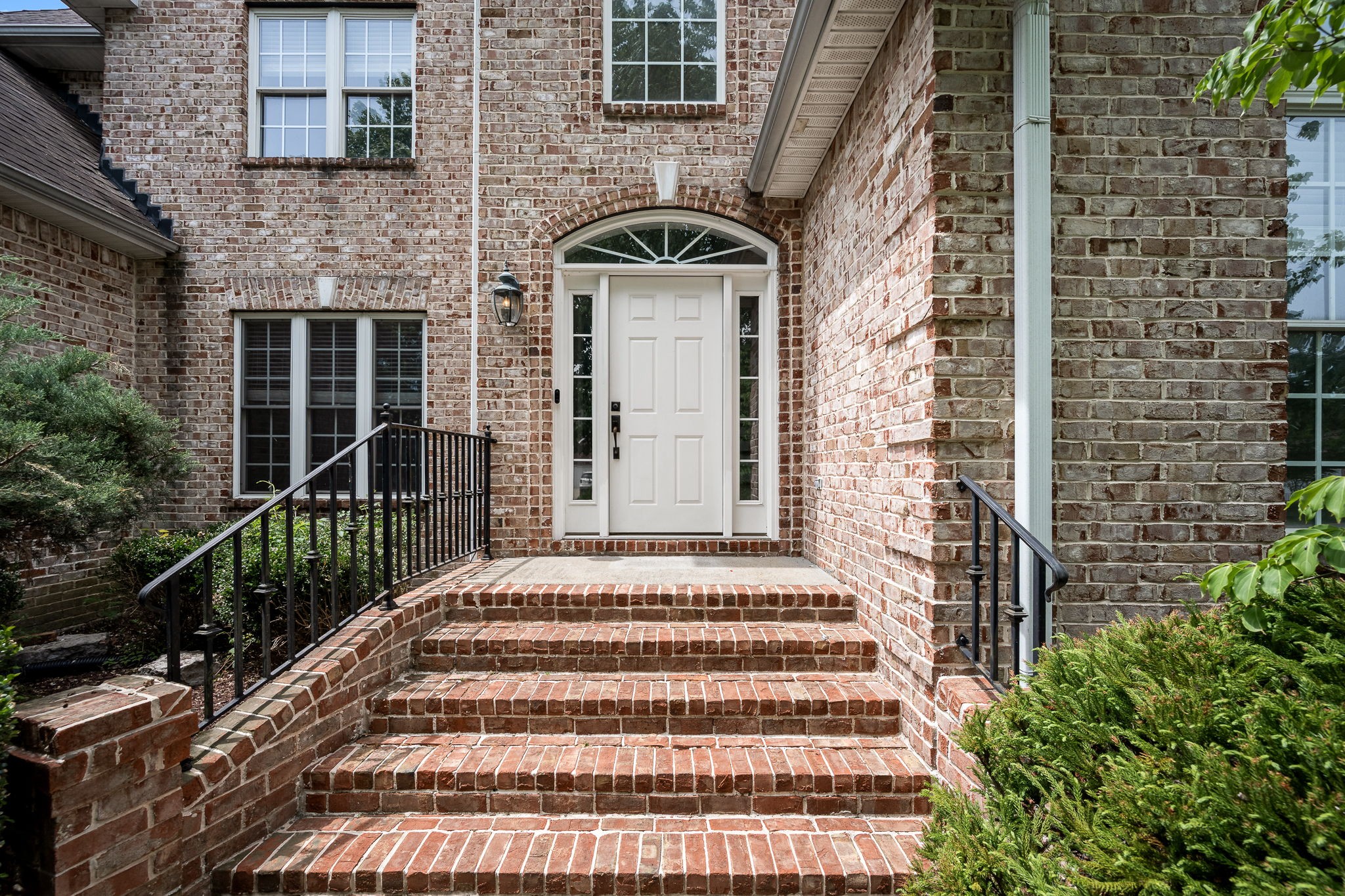 3035 Twisted Oak Dr