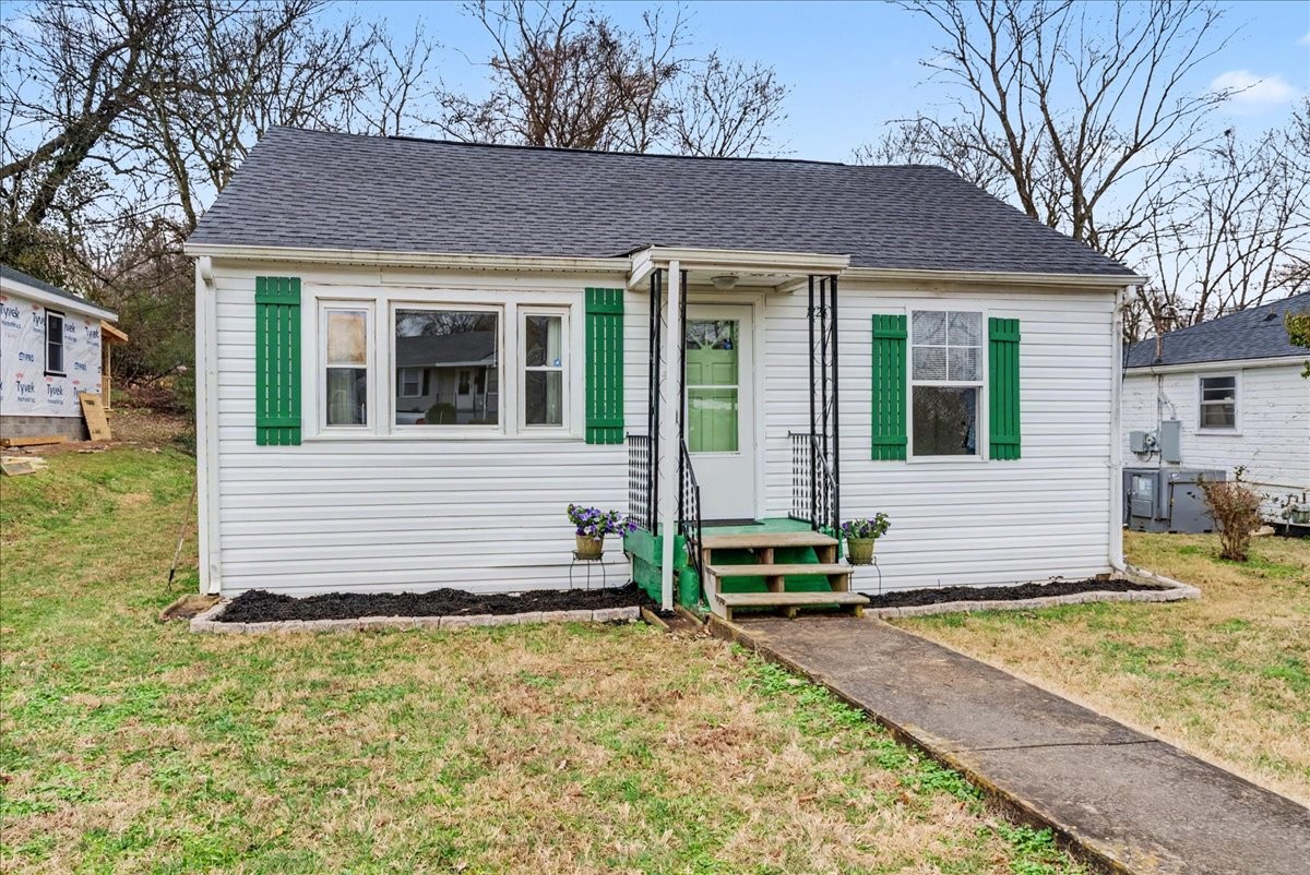 1226 Cedar St