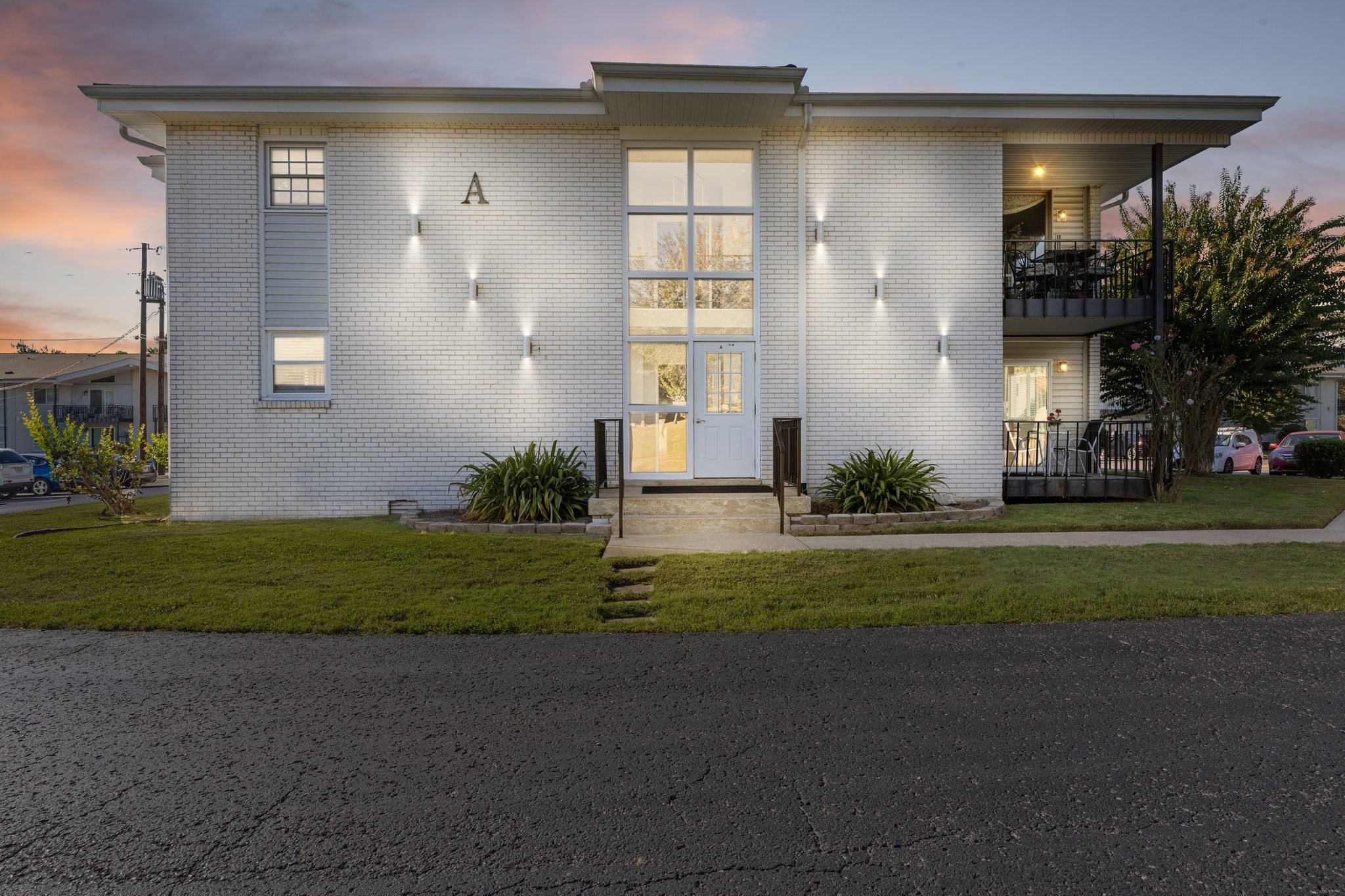 613 Hillsboro Rd