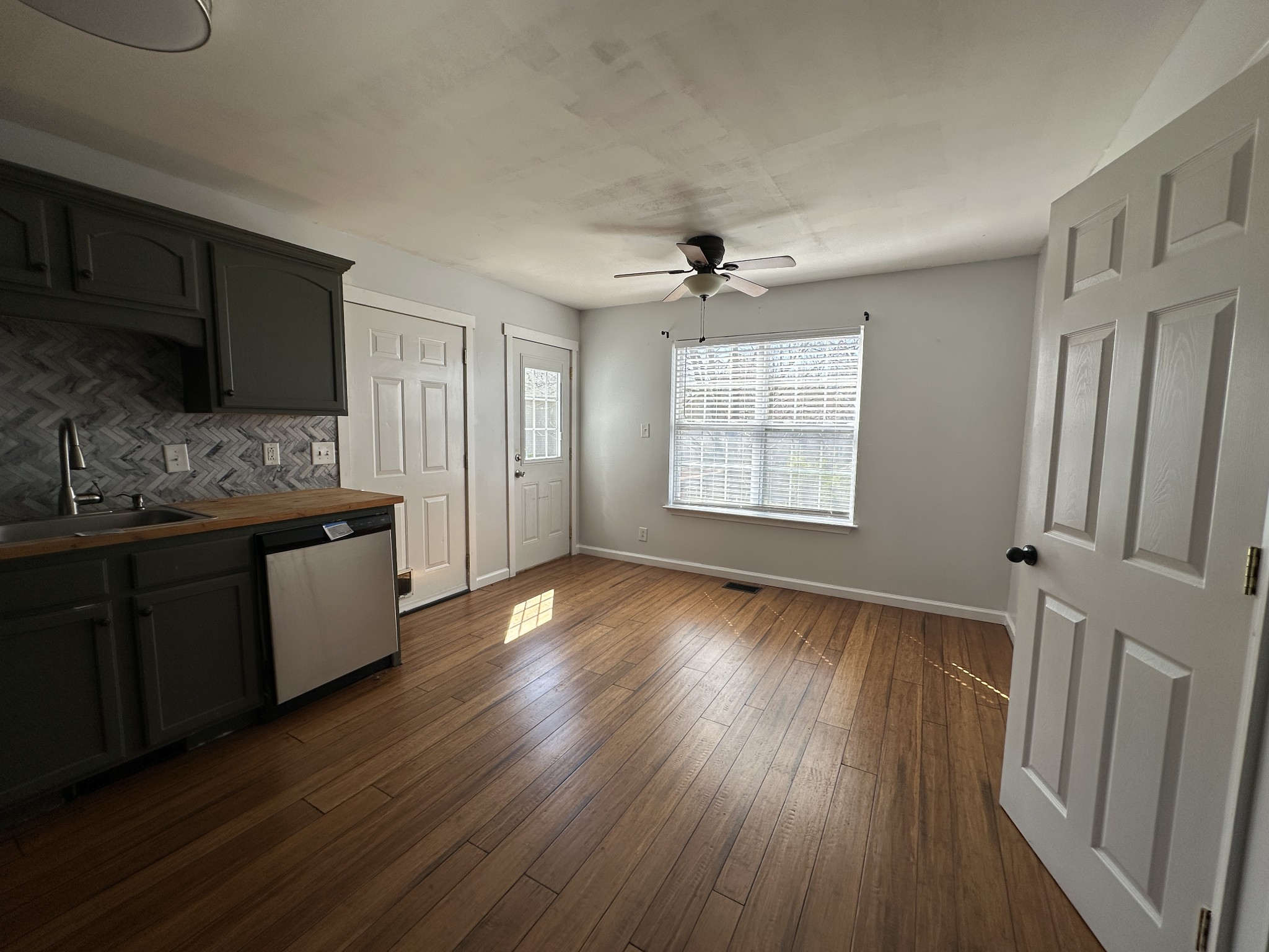 2504 Rafiki Dr
