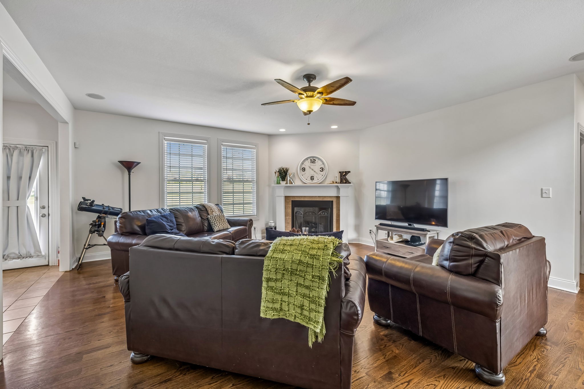 2456 Settlers Trce