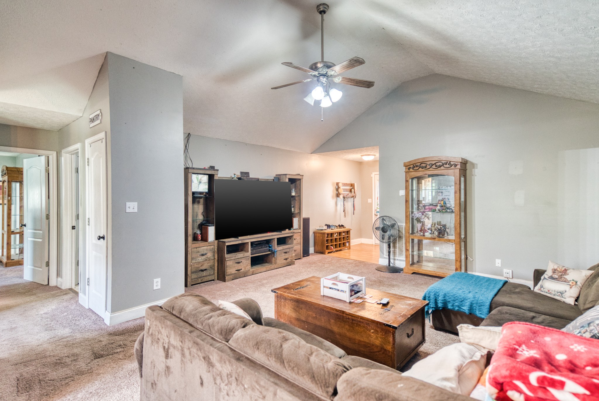 781 Claw Ct