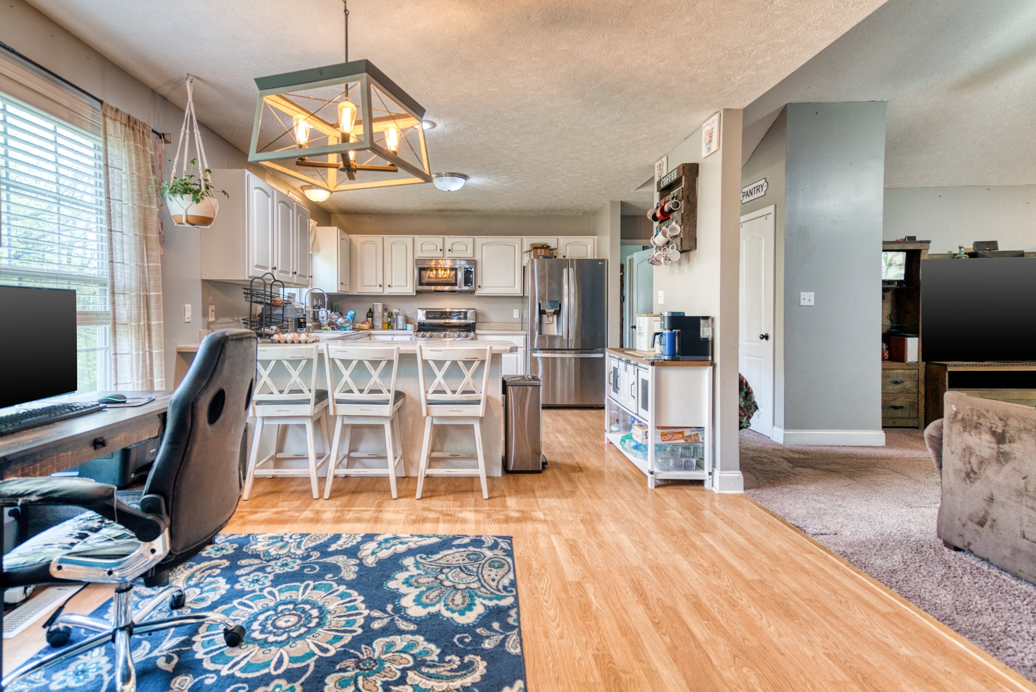 781 Claw Ct