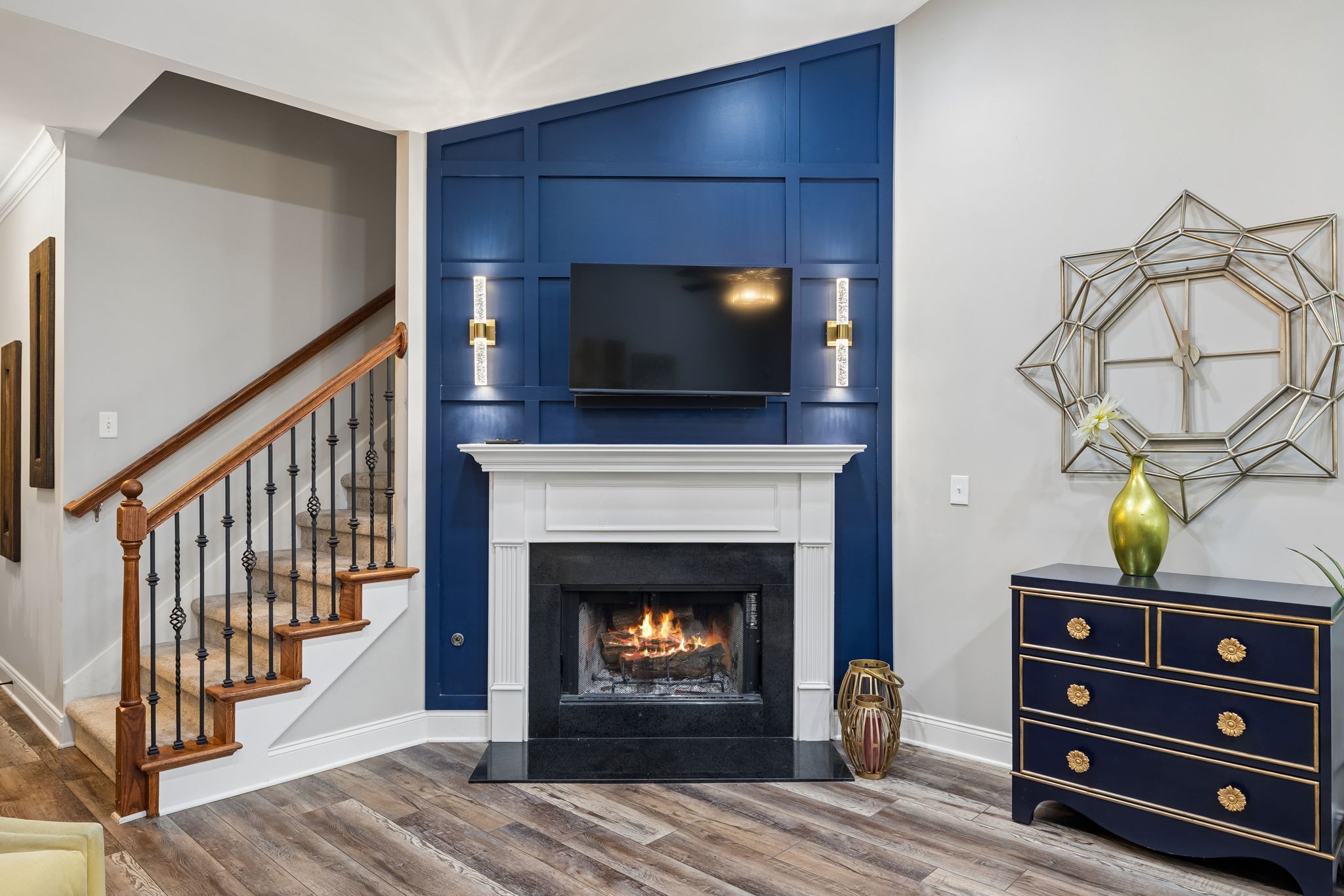 935 Contessa Dr