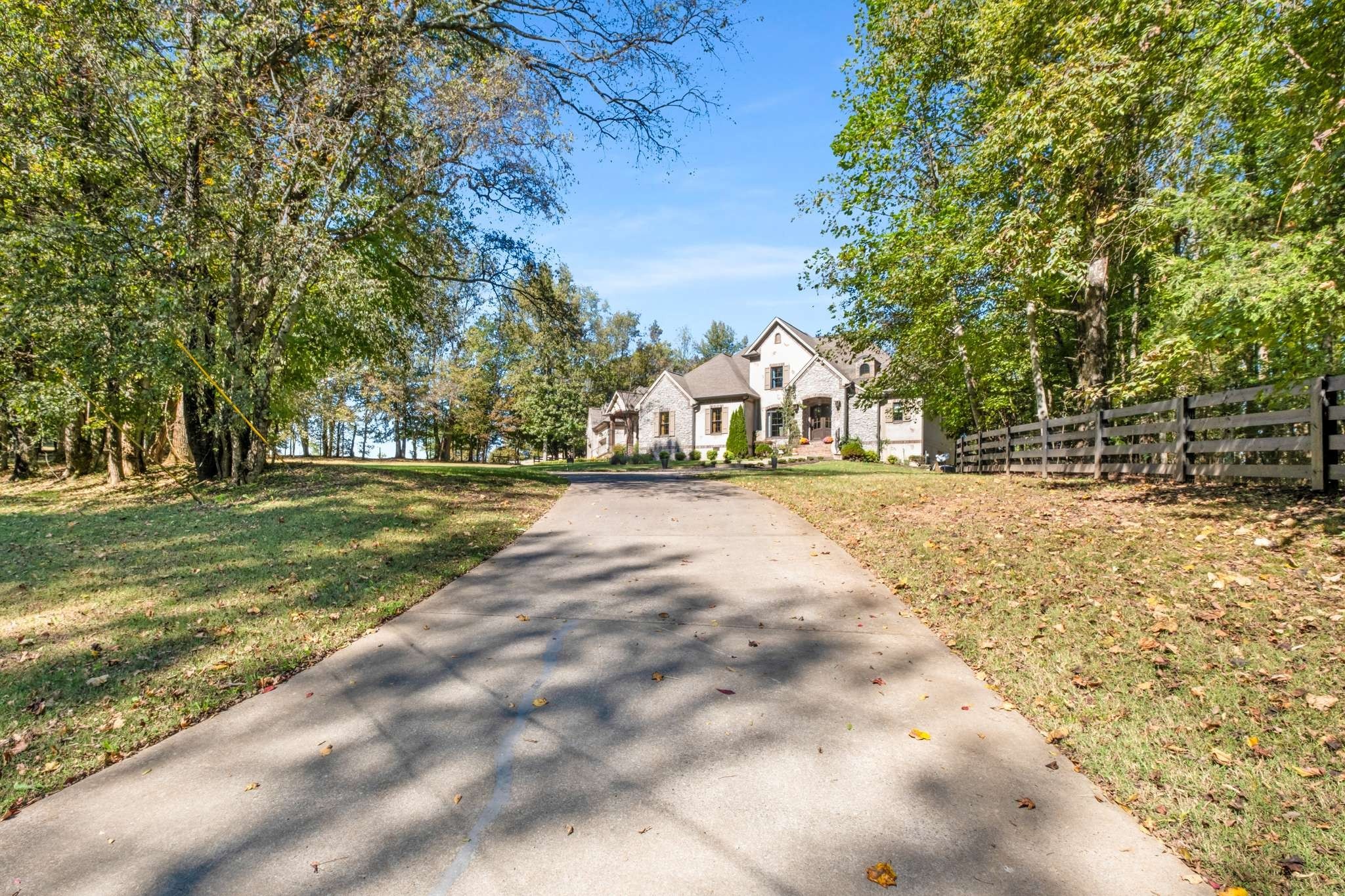 7101 Hardwood Ln