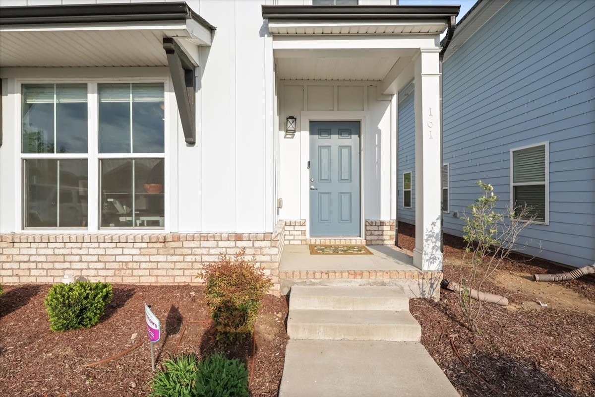 161 Harvard Dr