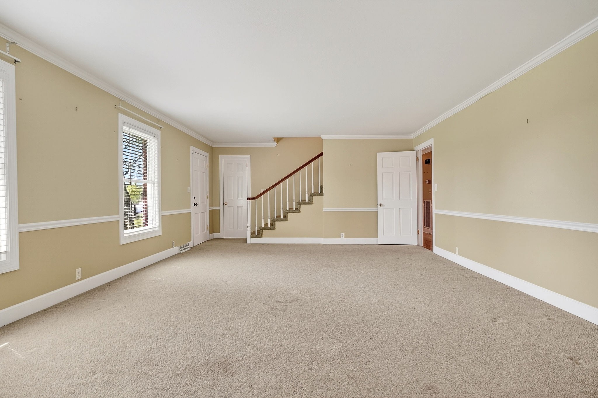 530 W Main St