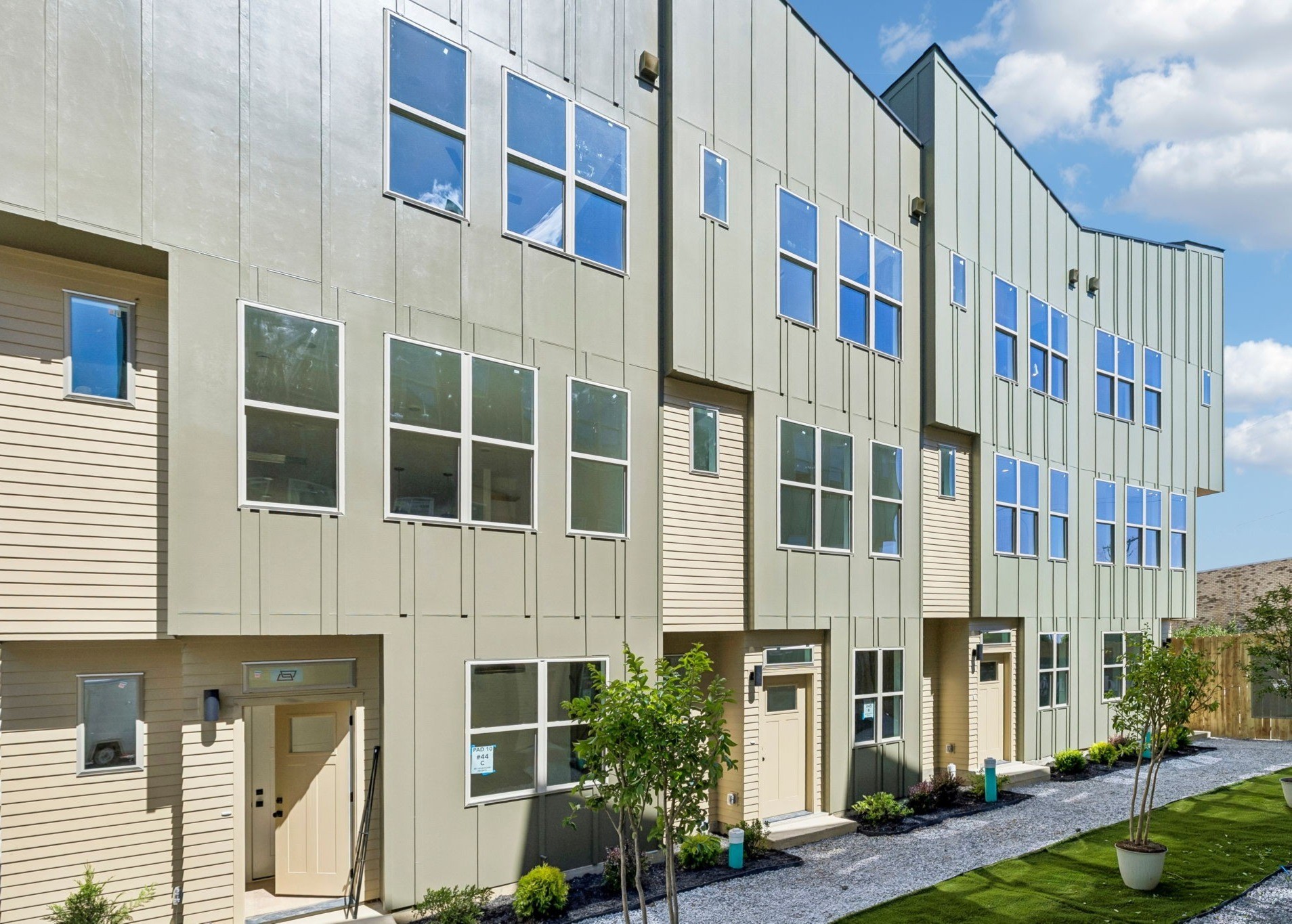 437 Wildwood Hts