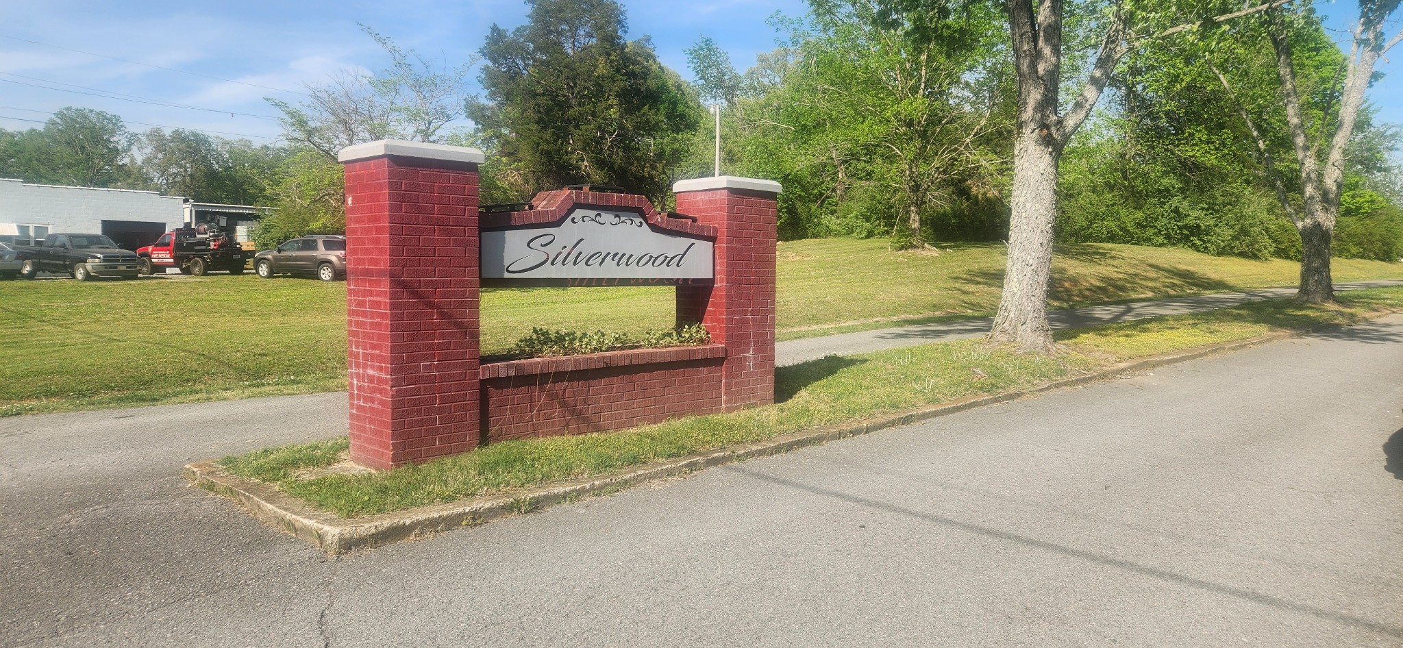 1212 Rosewood Dr