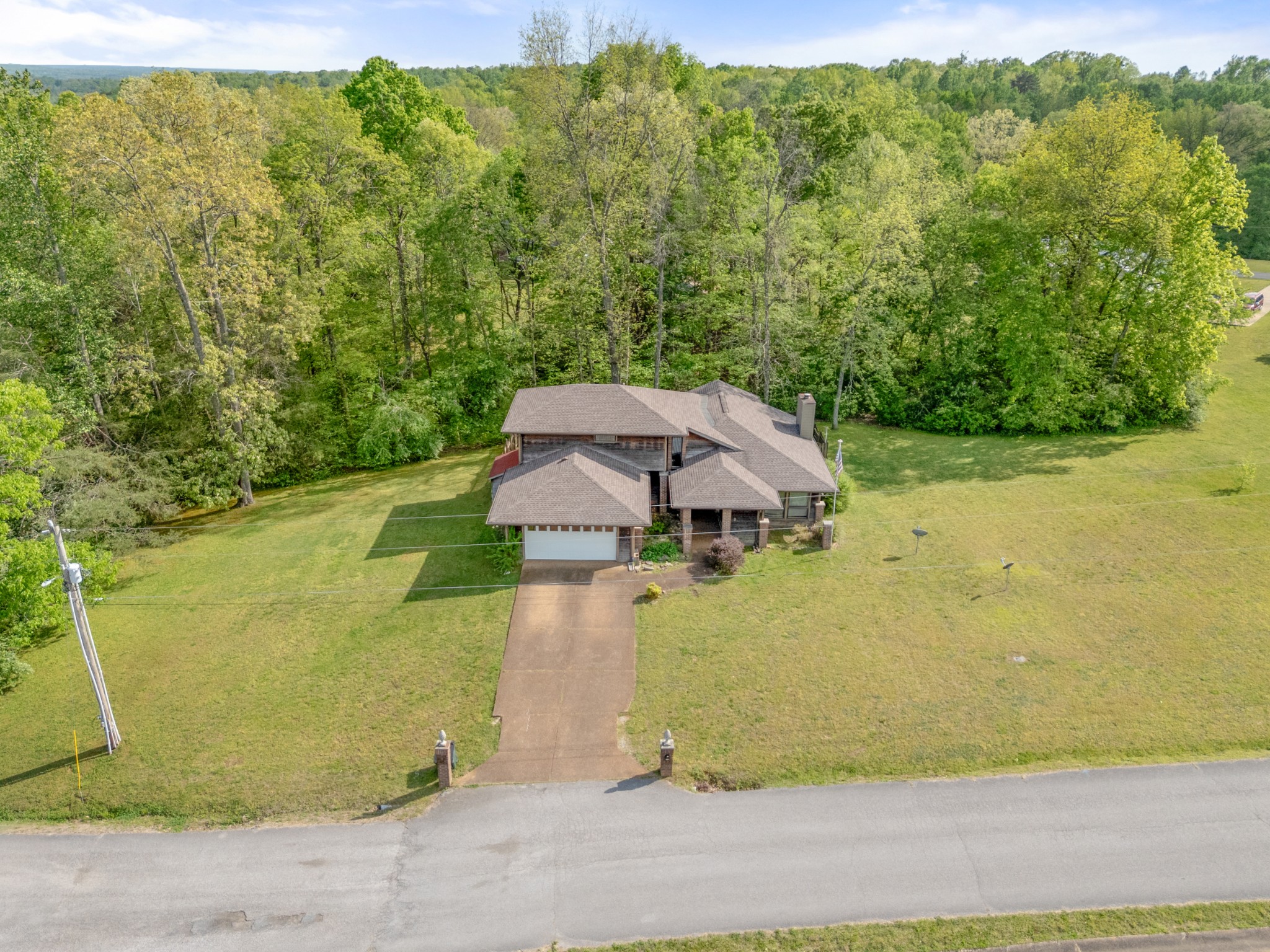 1212 Rosewood Dr