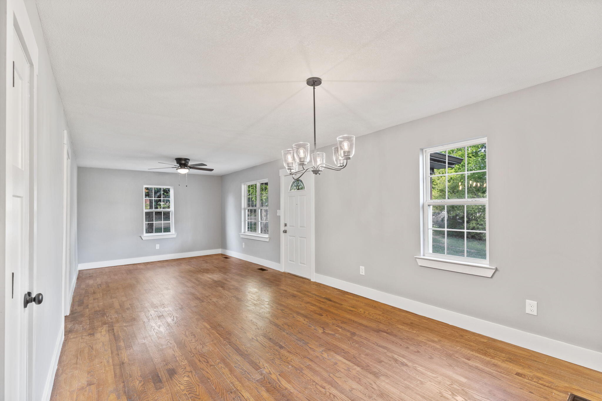 2500 SE Woodland Drive, SE