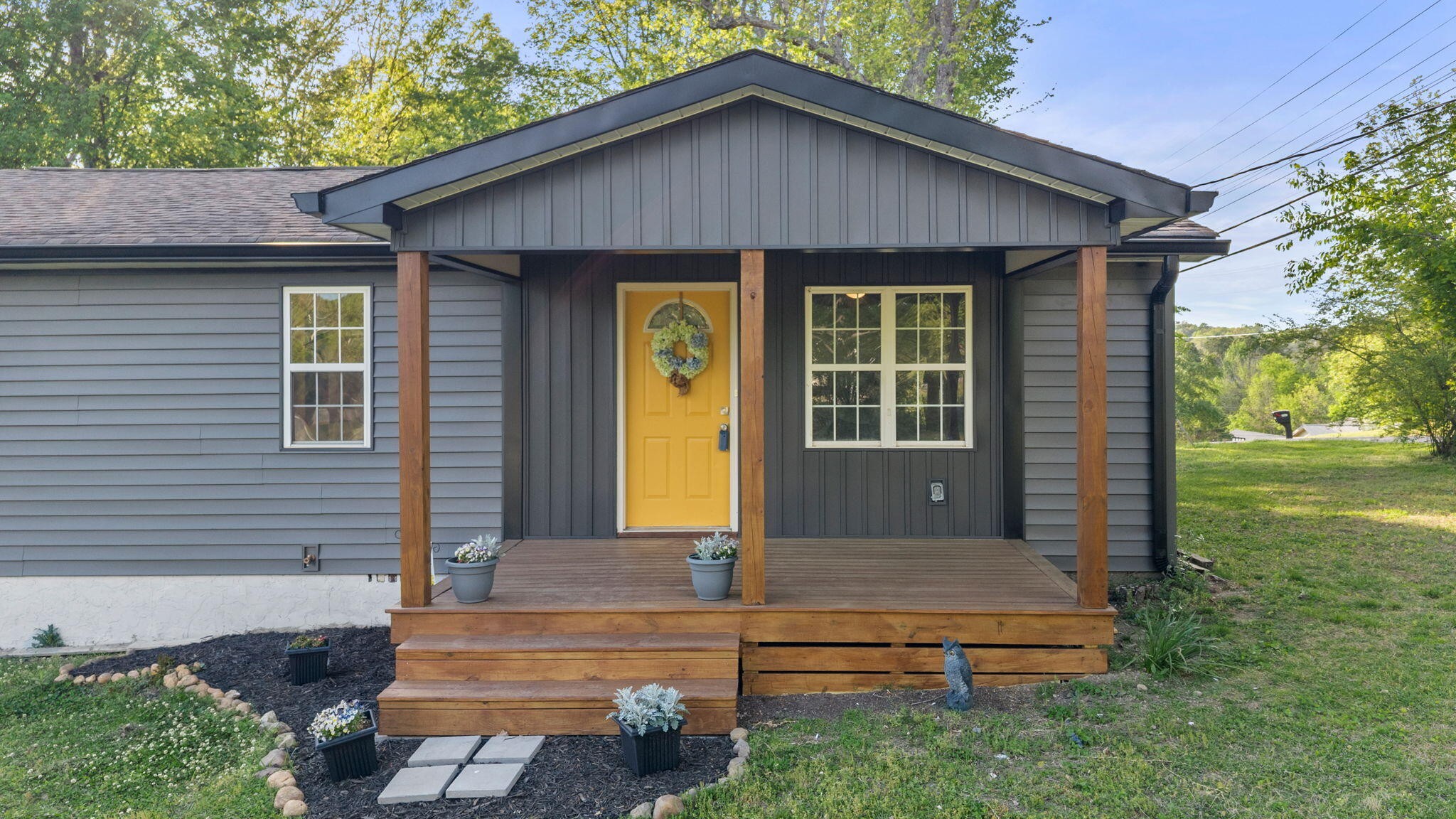 2500 SE Woodland Drive, SE