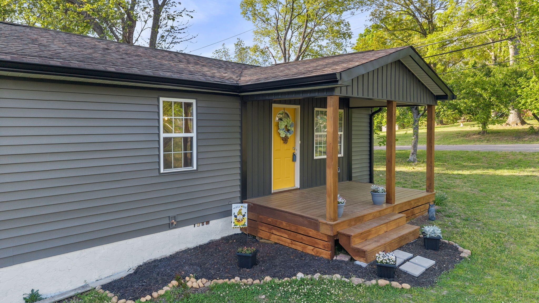 2500 SE Woodland Drive, SE