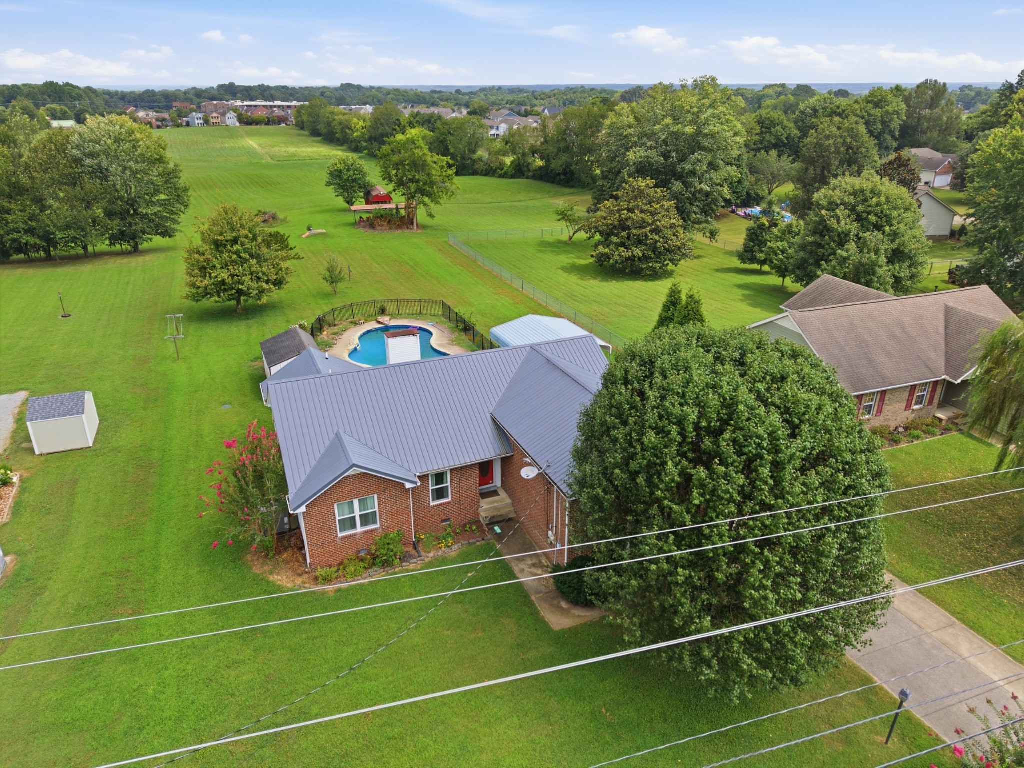 1705 Hunt Ln