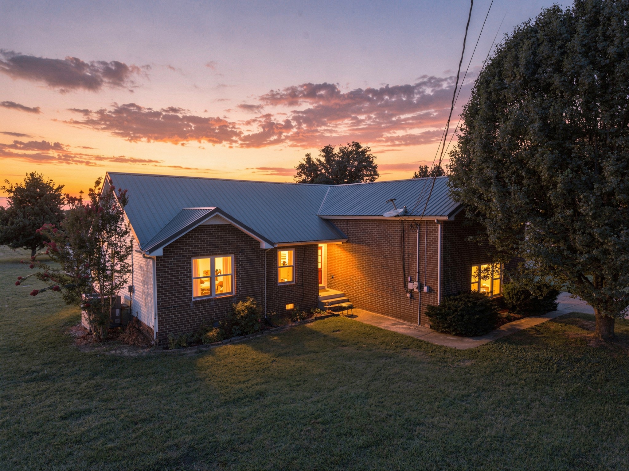 1705 Hunt Ln