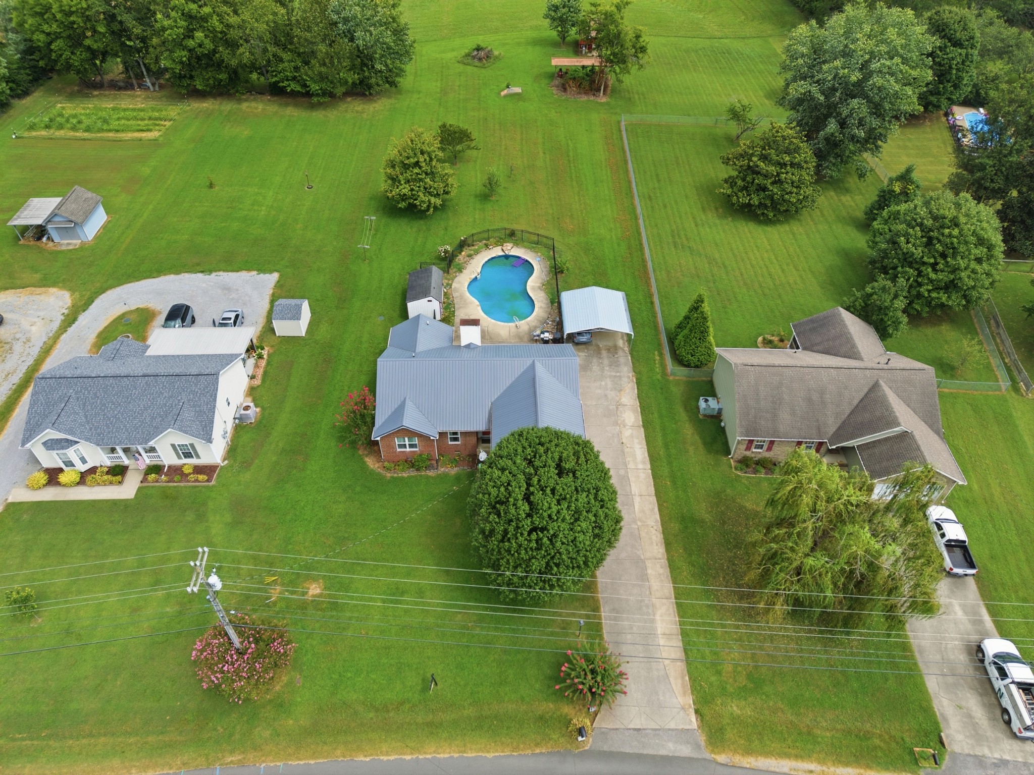 1705 Hunt Ln