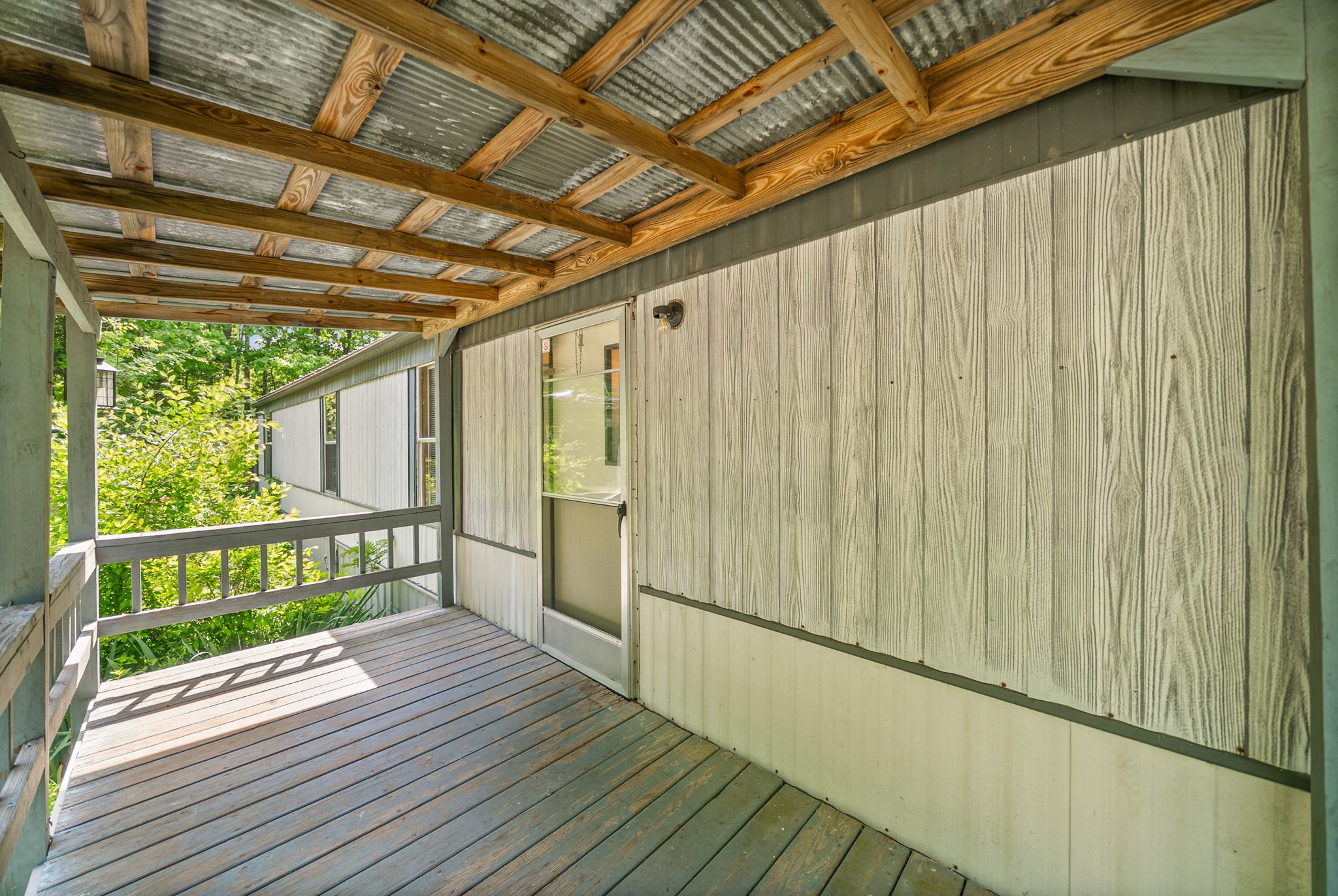 206 Boat Dock Rd