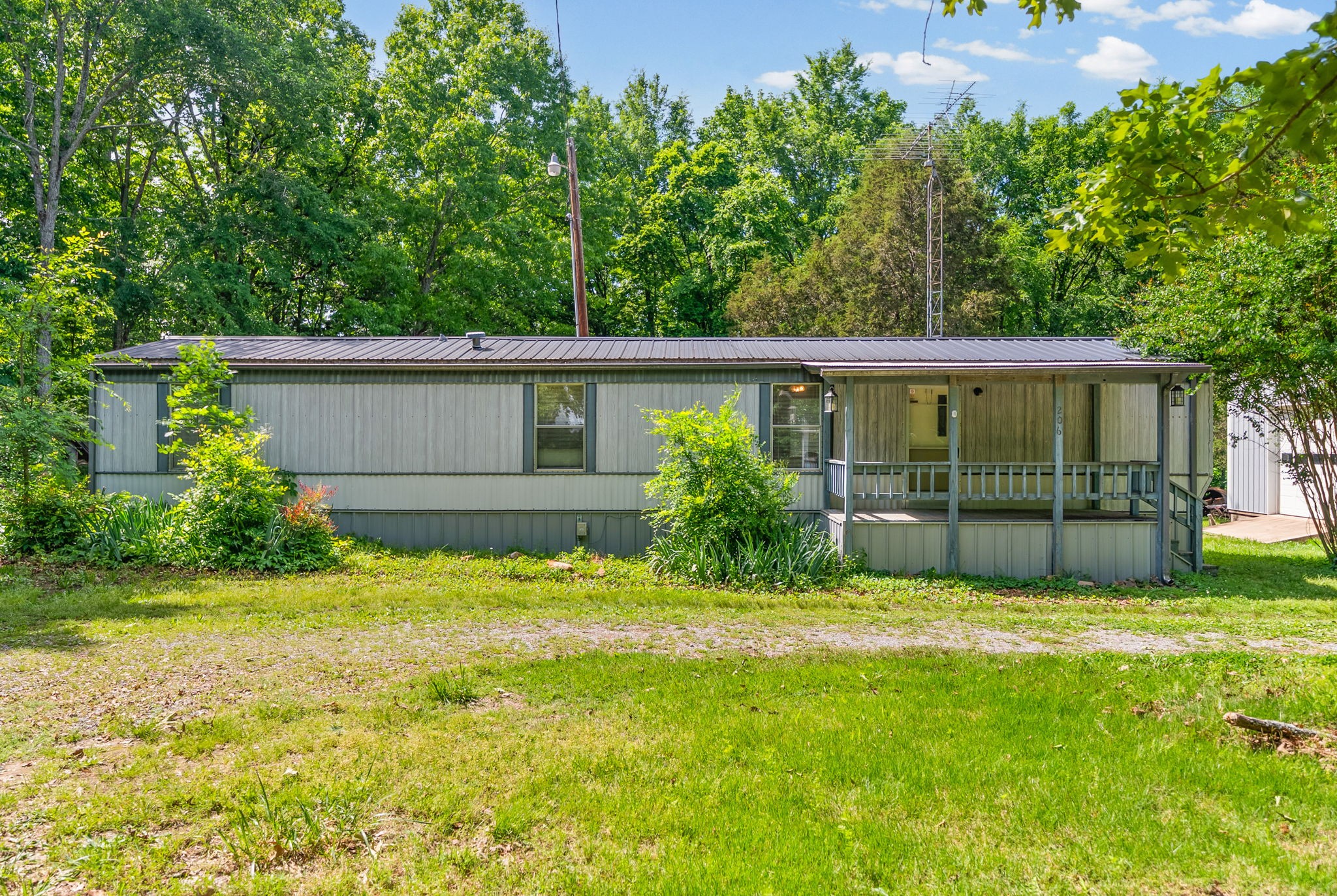 206 Boat Dock Rd