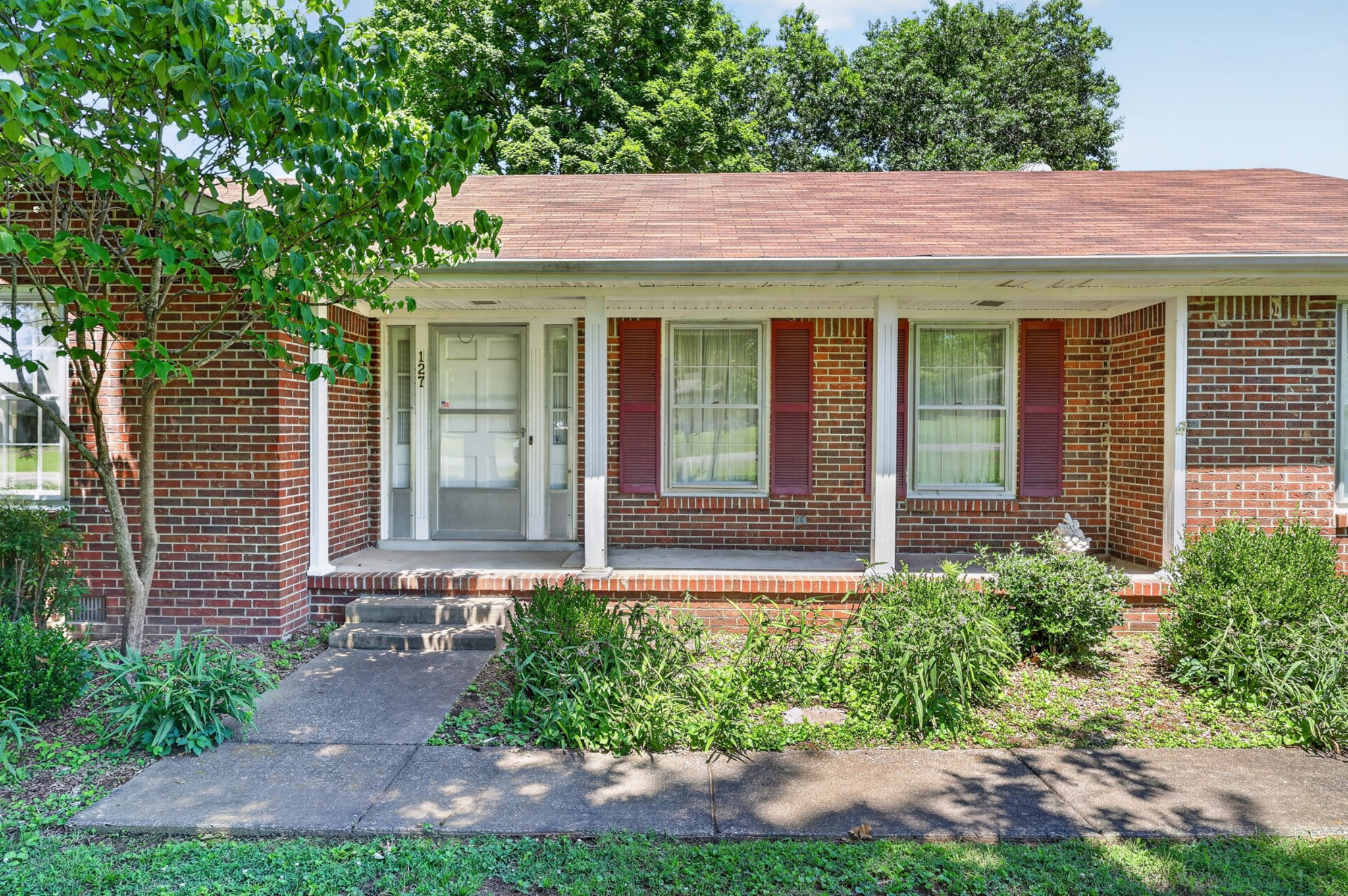 127 Sherry Cir