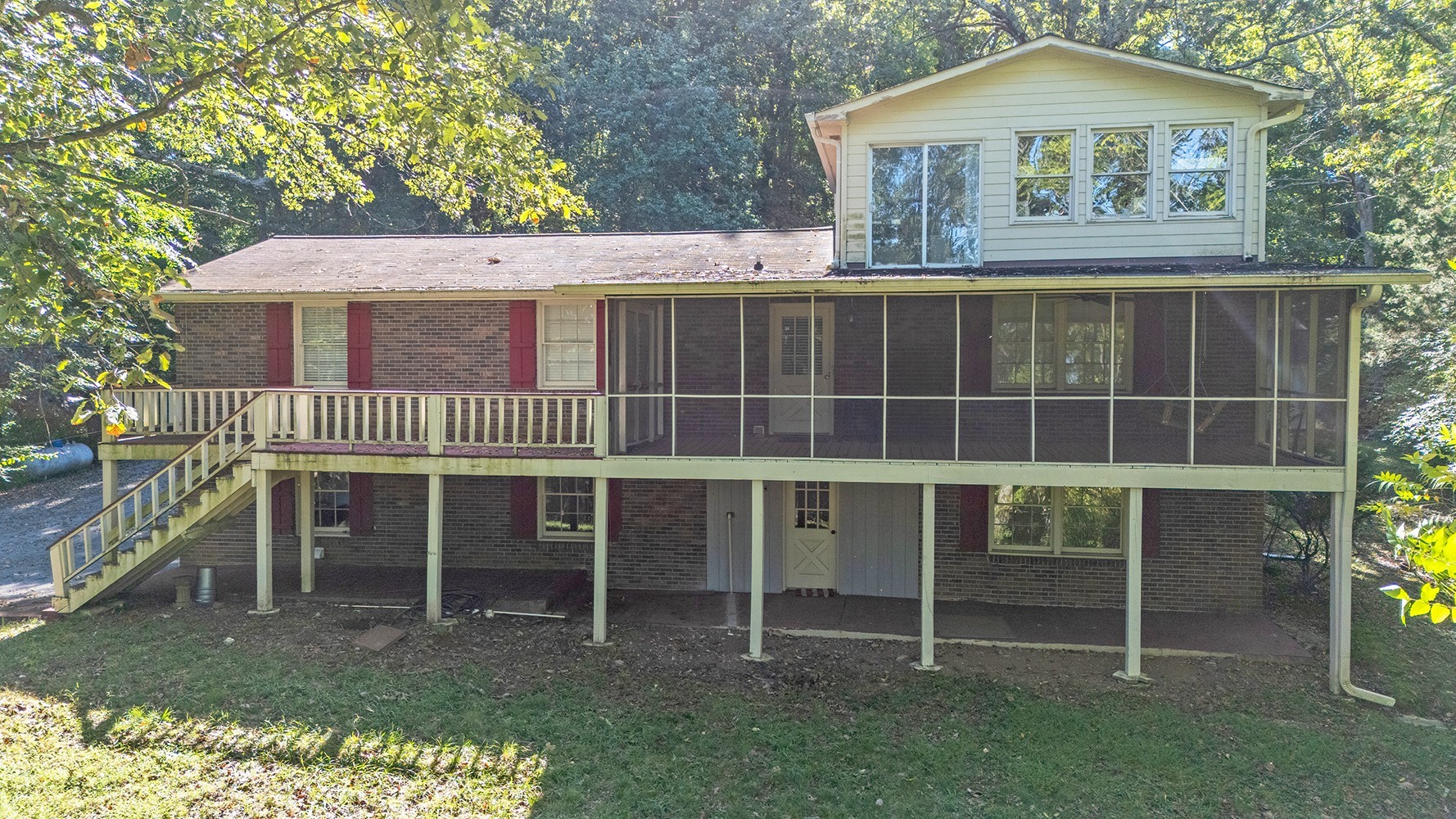 6337 Murray Ln