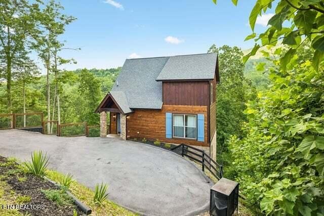 817 Pine Top Lane