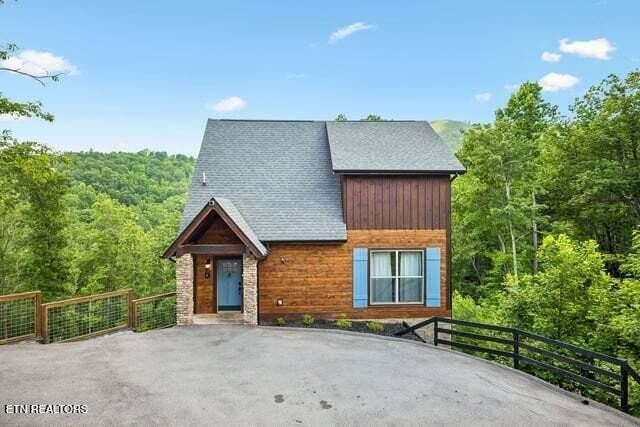 817 Pine Top Lane
