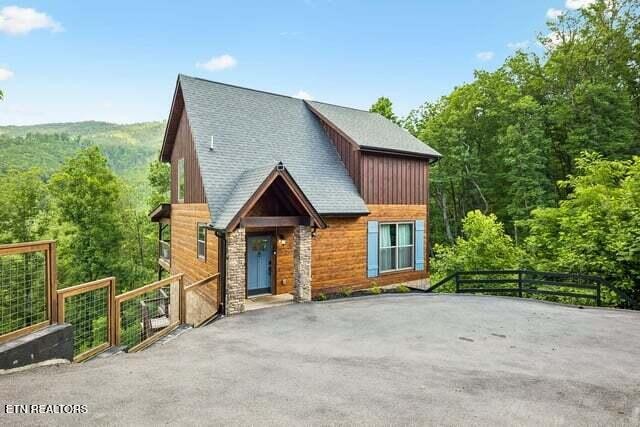 817 Pine Top Lane