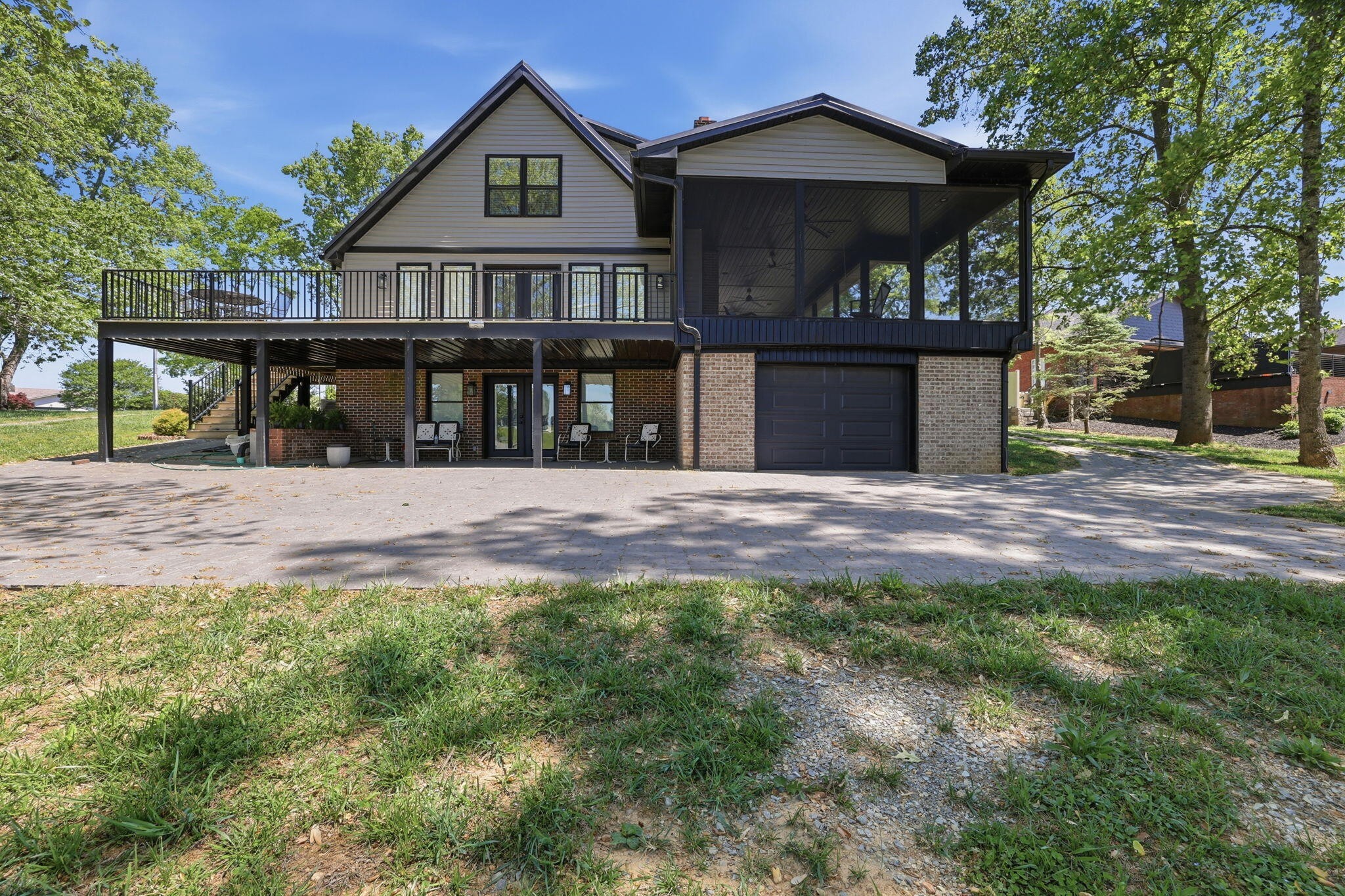 302 Windmill Lane