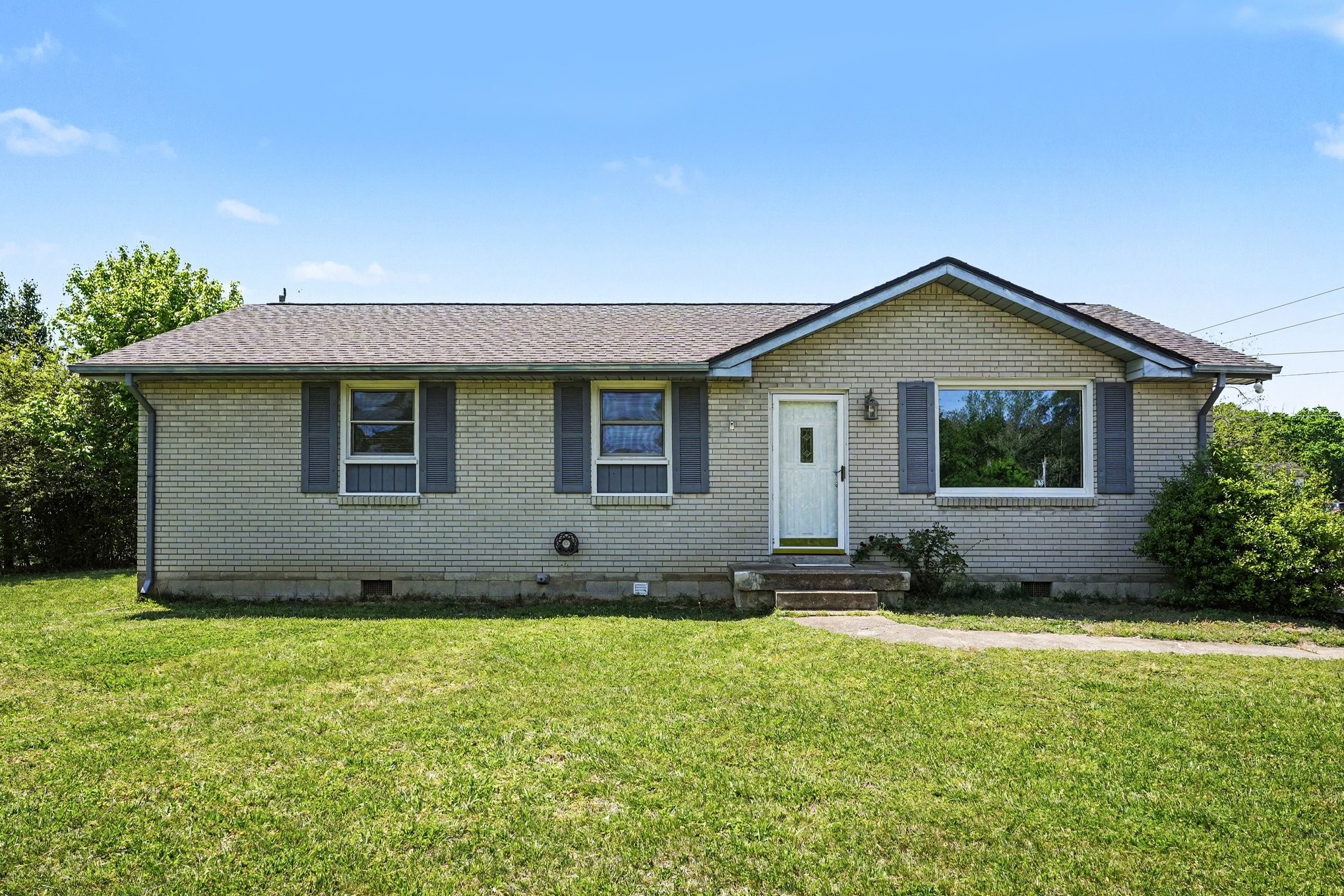 1404 Alton Dr