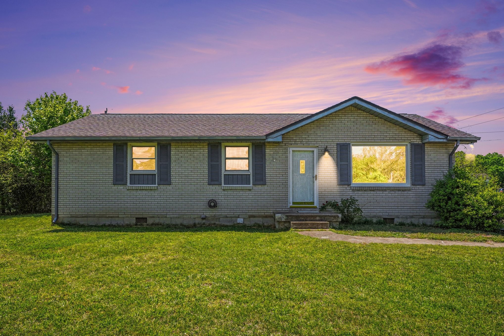 1404 Alton Dr