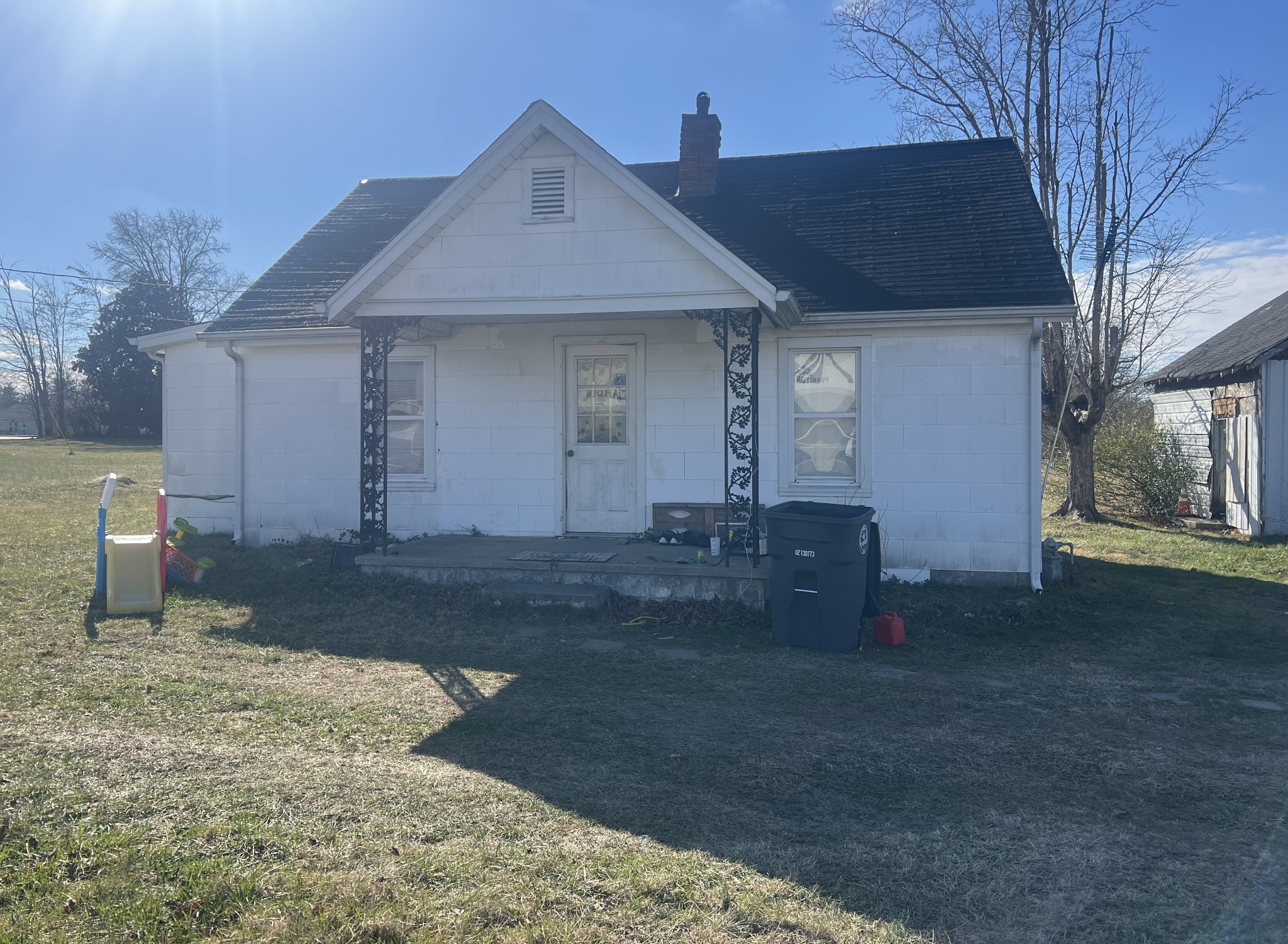 1305 Scottsville Rd