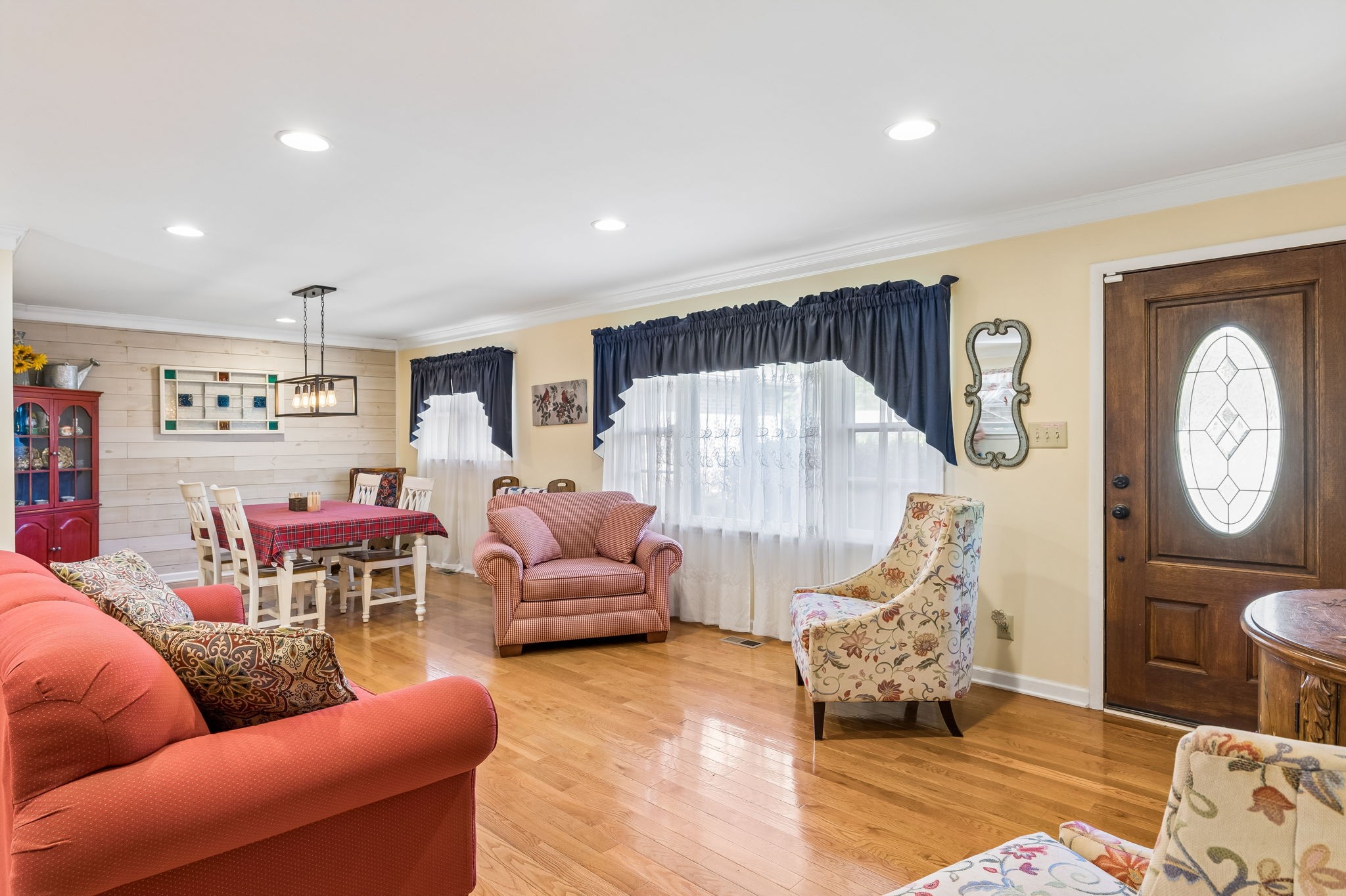 205 Houghton Dr
