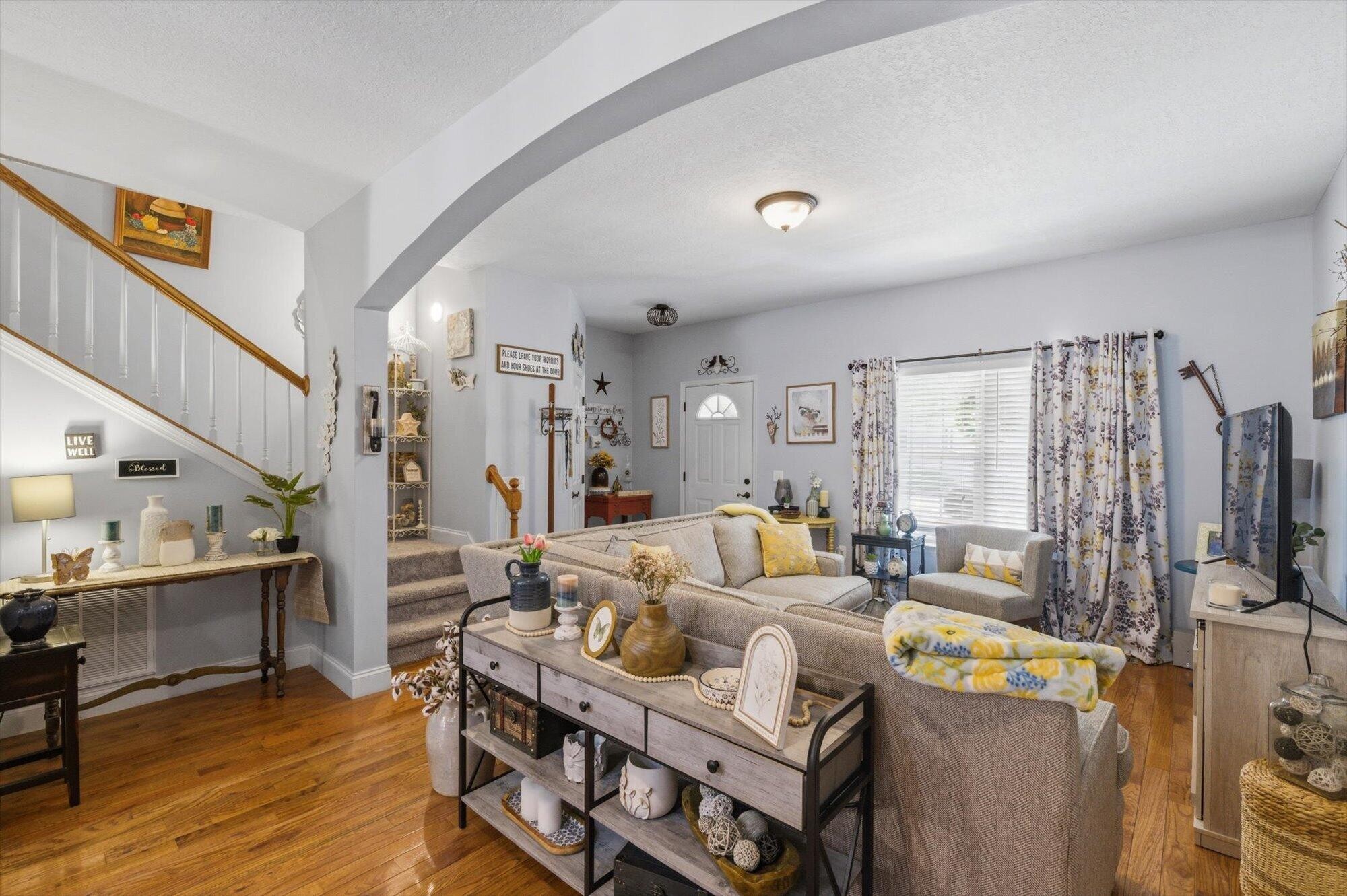 404 Ashbury Circle