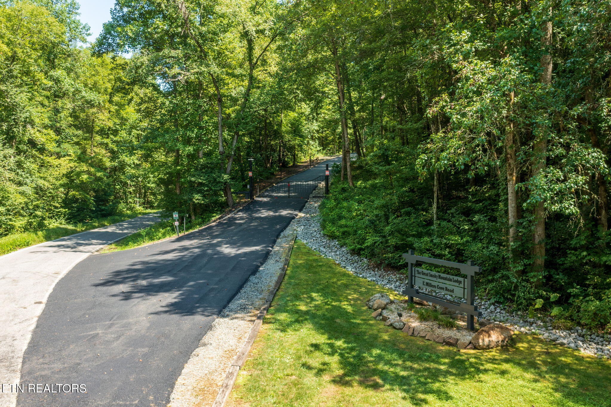 2050 E Millers Cove Rd